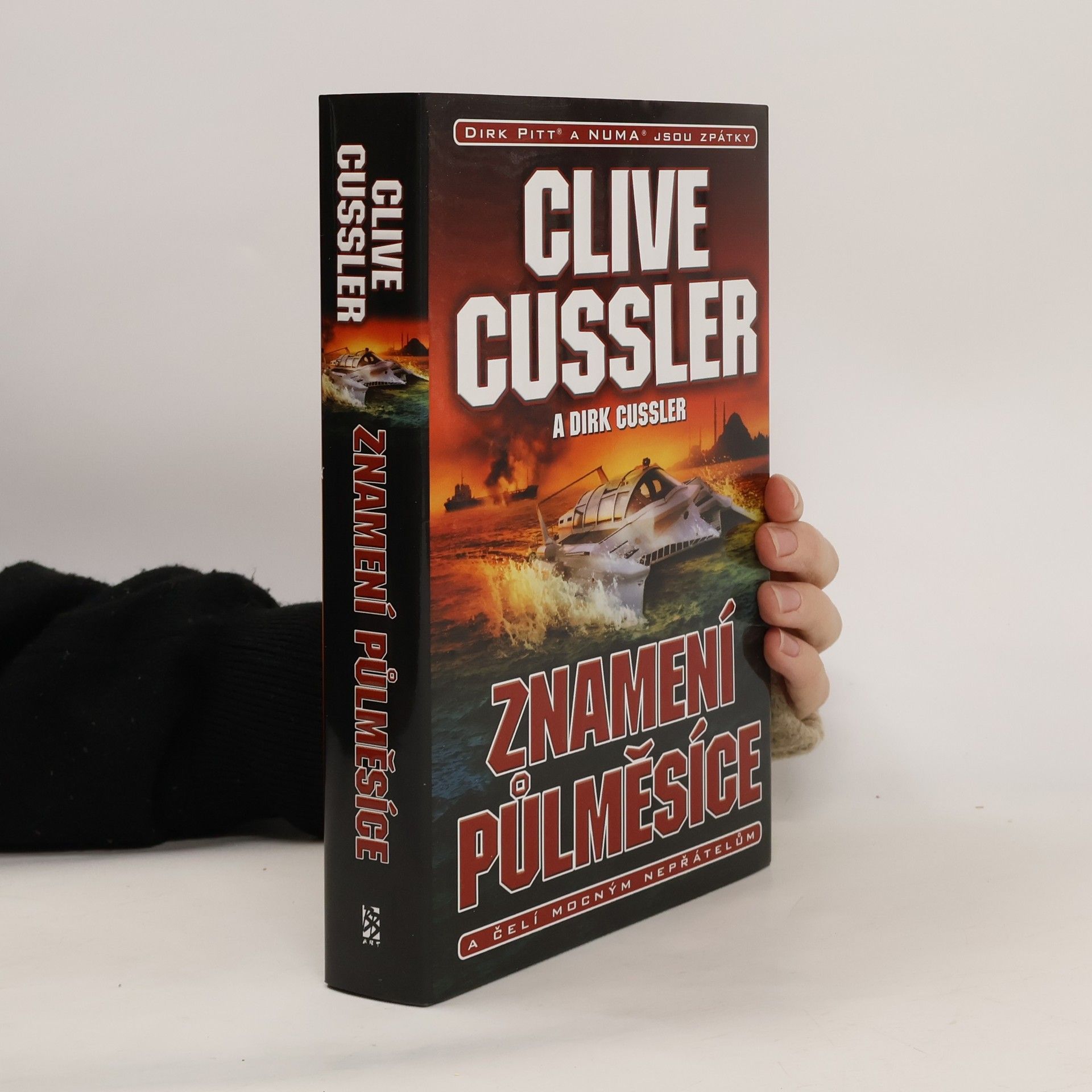 Clive Cussler Znamení půlměsíce