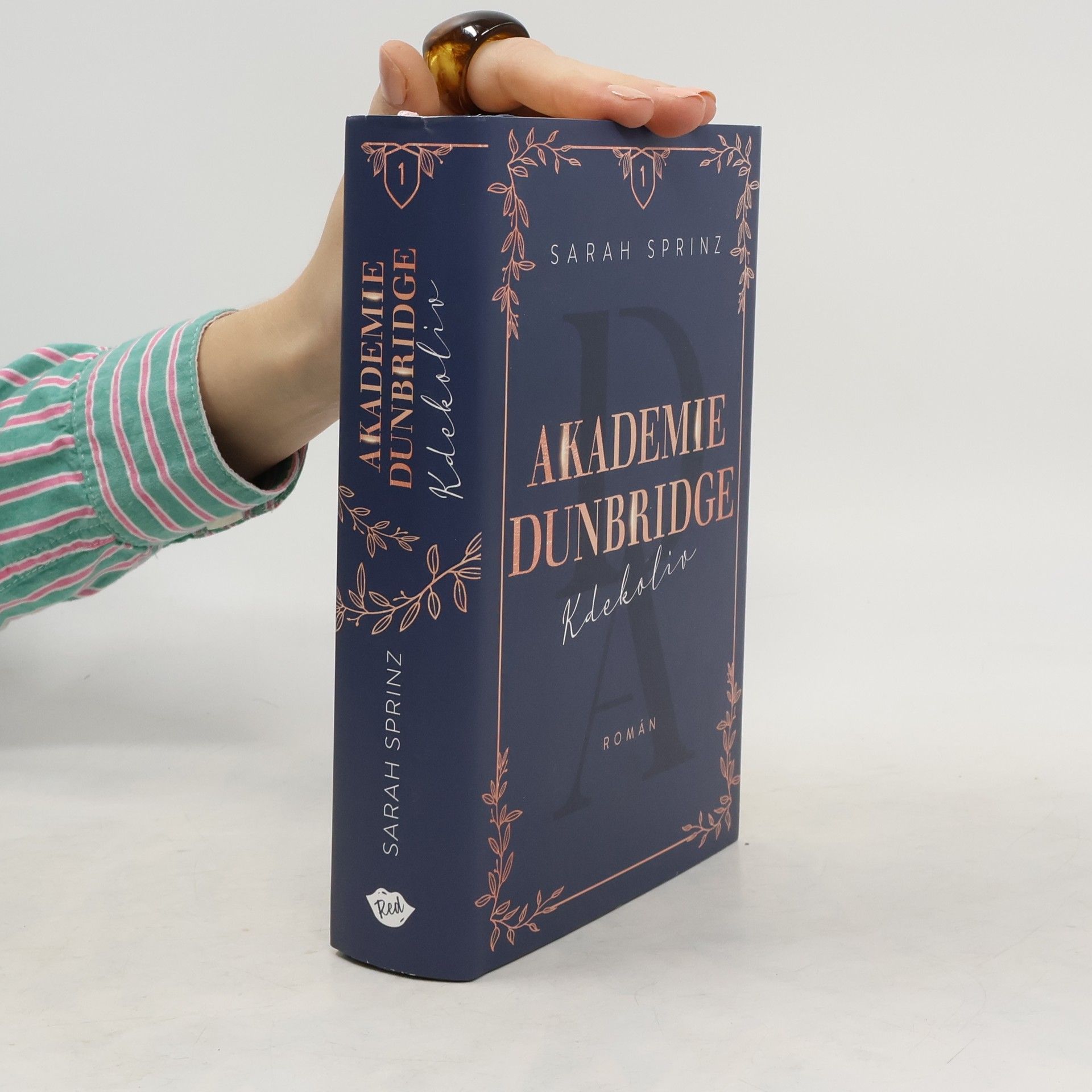 Sarah Sprinz Akademie Dunbridge. Kdekoliv