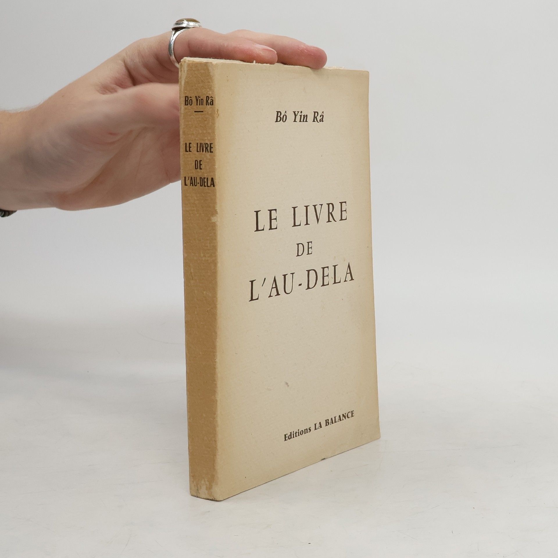 Le livre de l’au-dela