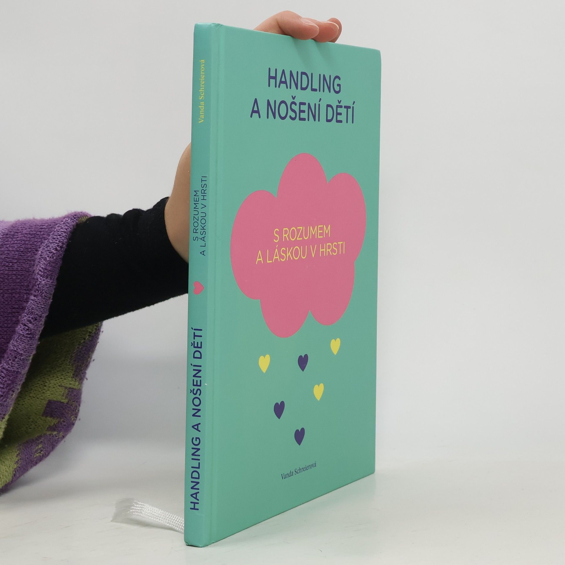 Vanda Schreierová Handling a nošení dětí