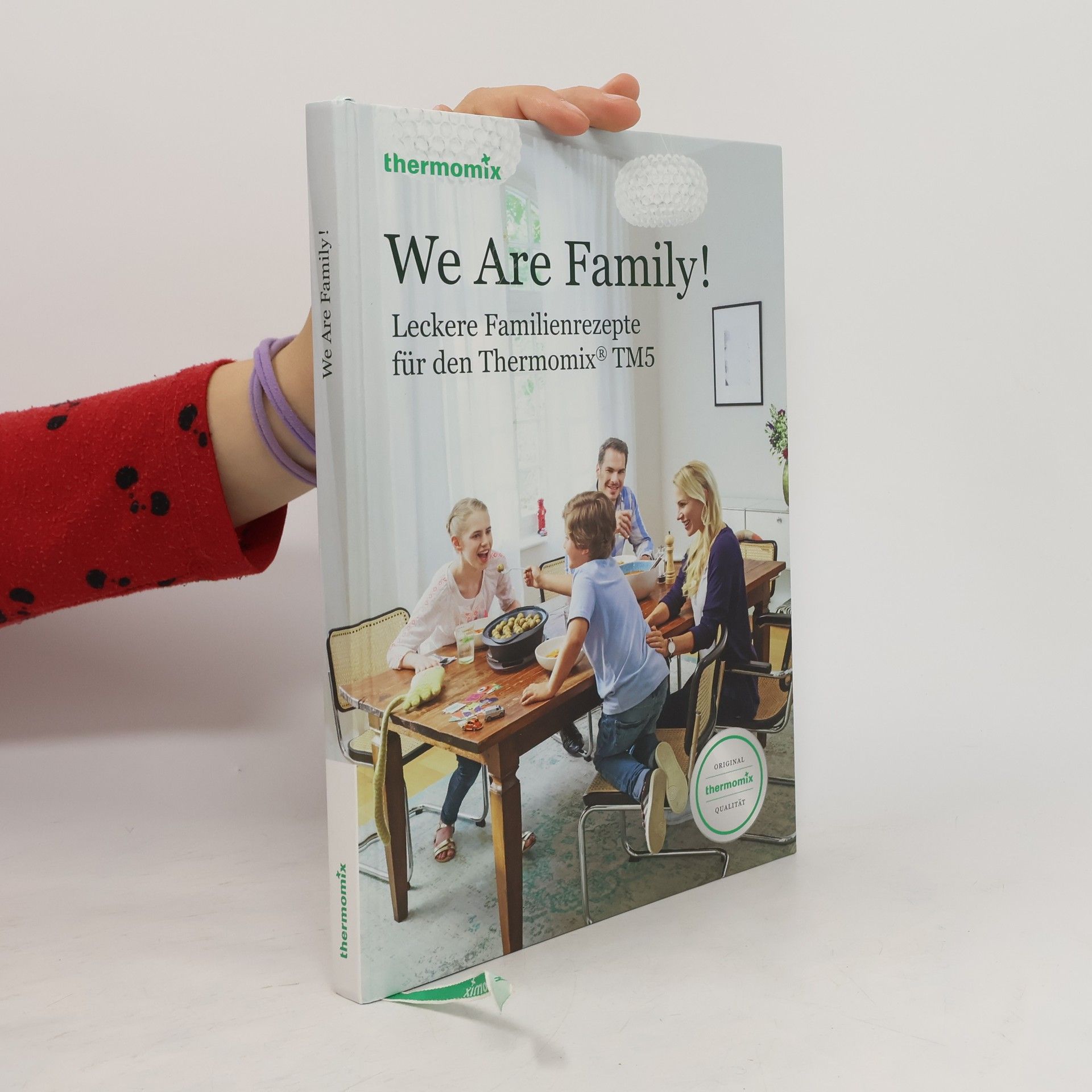 Collectif d'auteurs We Are Family!