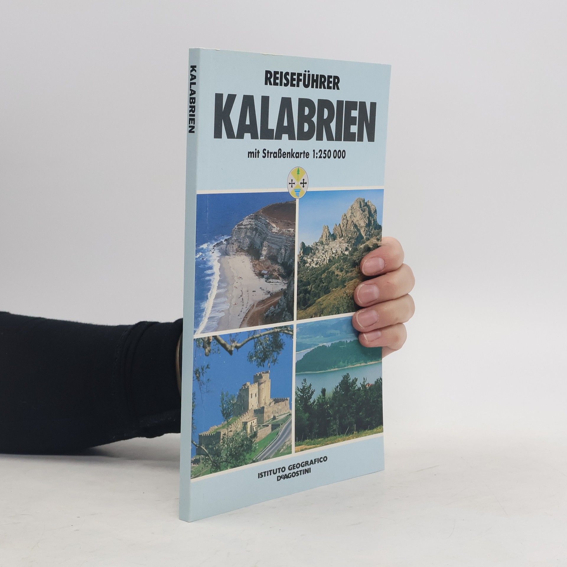 Kolektív autorov Reiseführer Kalabrien mit Straßenkarte 1:250 000