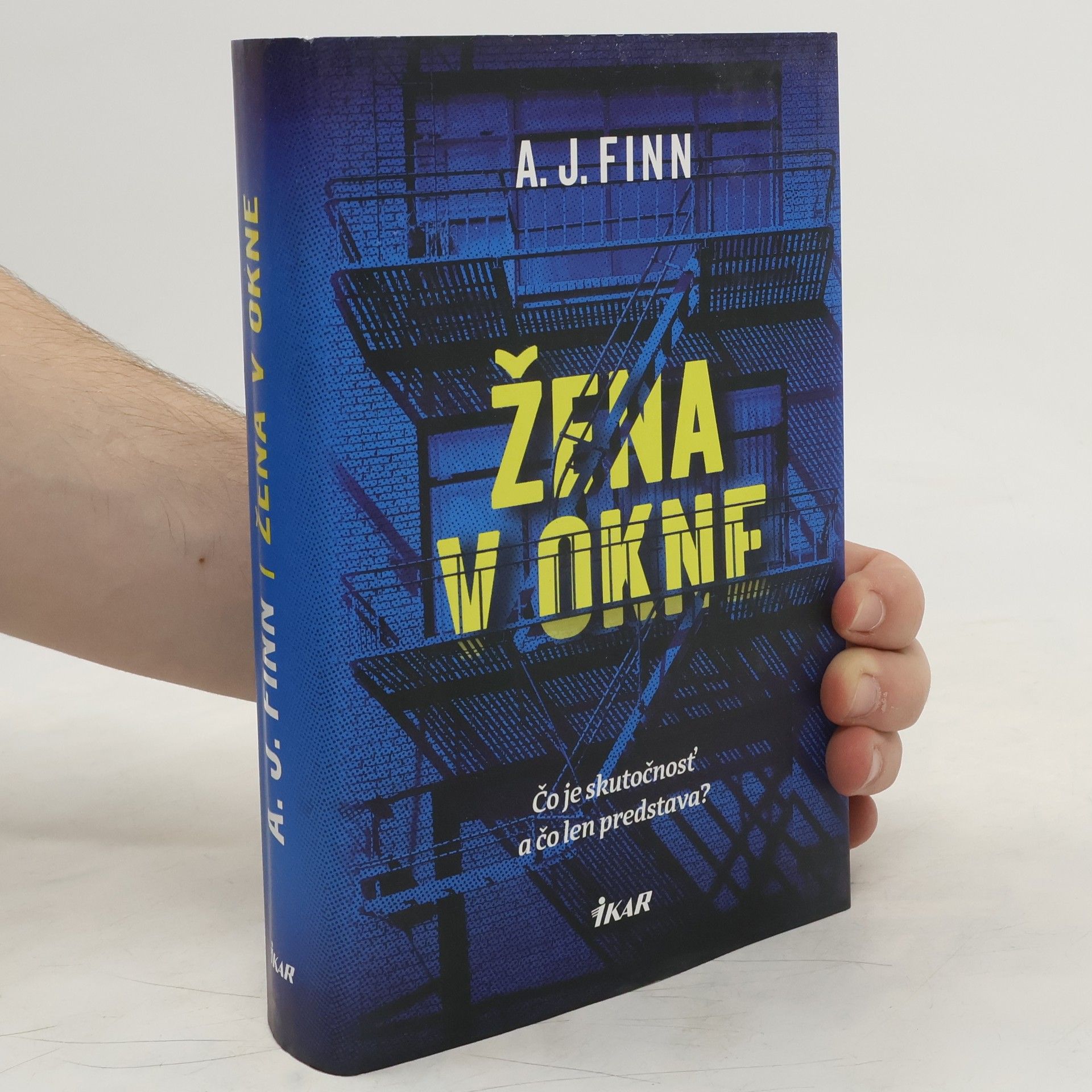 A. J. Finn Žena v okne