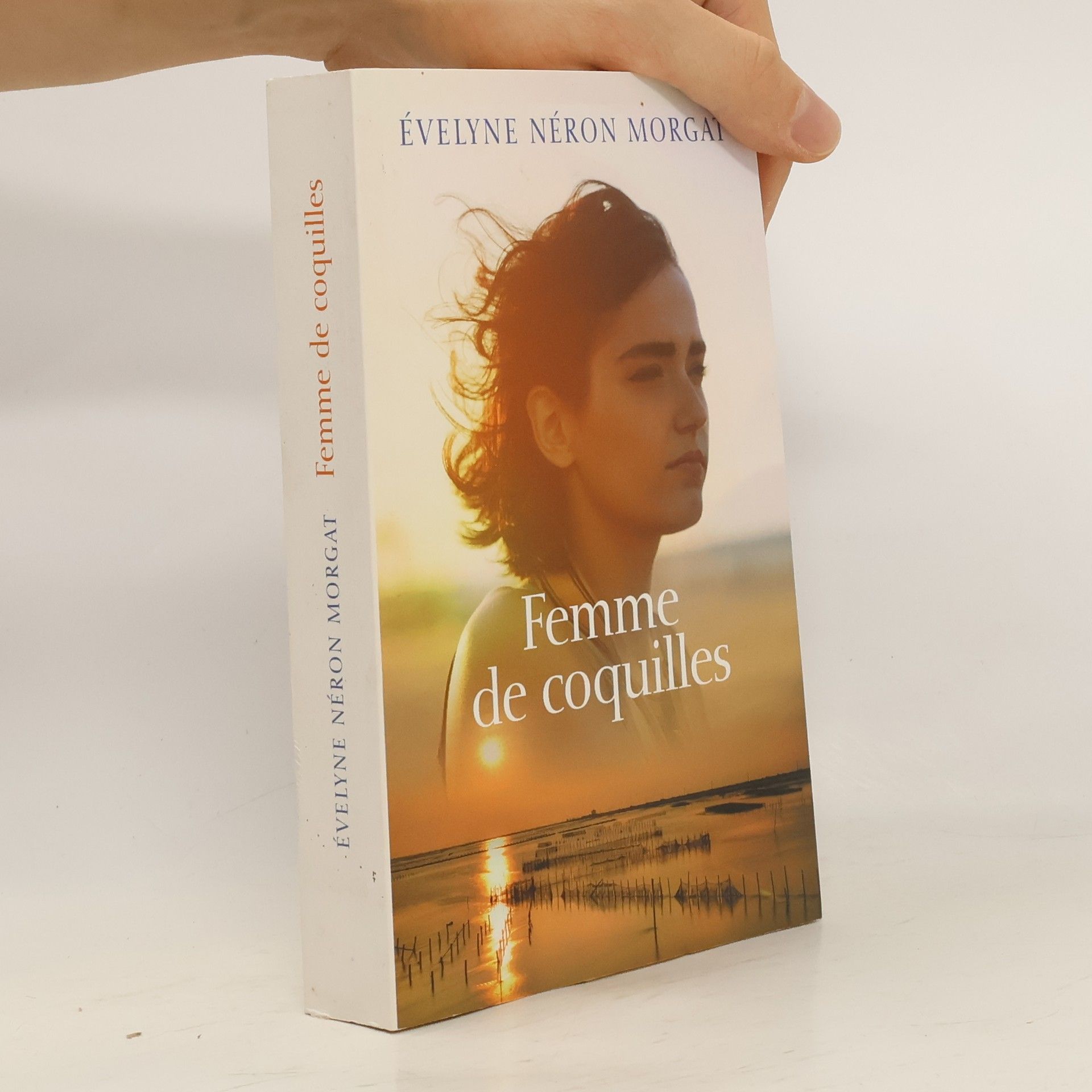 Femme de coquilles