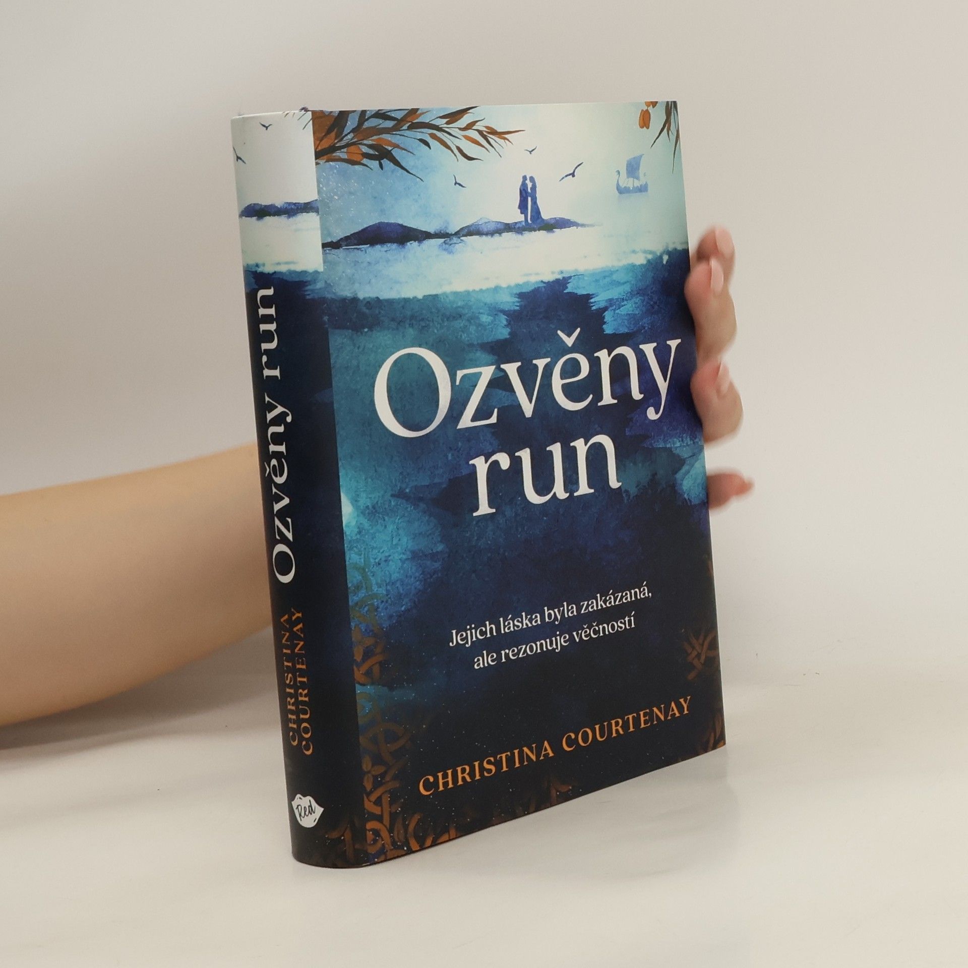Christina Courtenay Ozvěny run