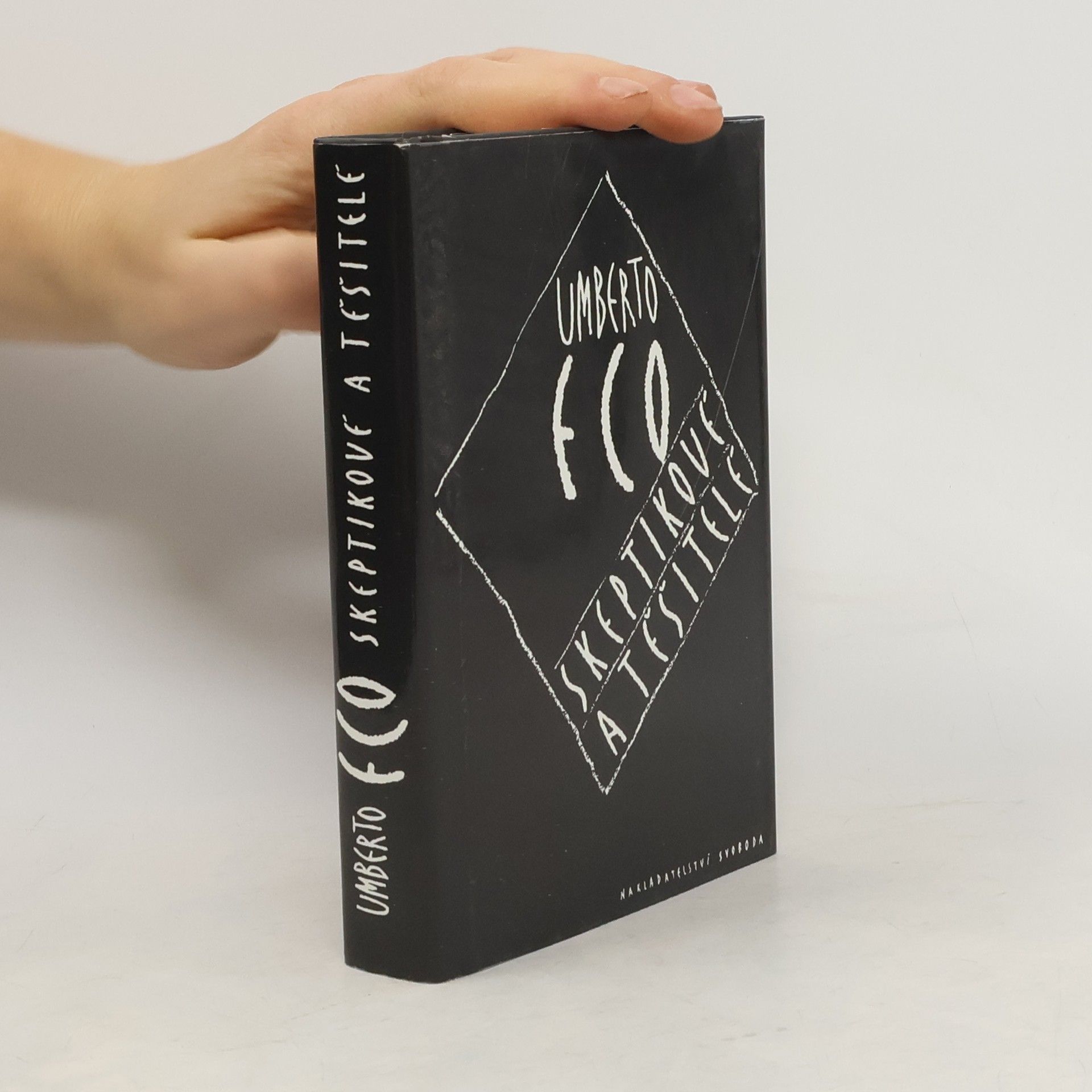 Umberto Eco Skeptikové a těšitelé