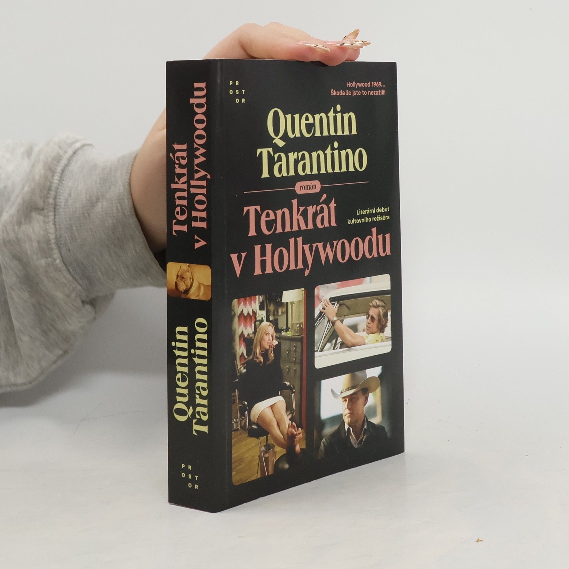 Quentin Tarantino Tenkrát v Hollywoodu : román