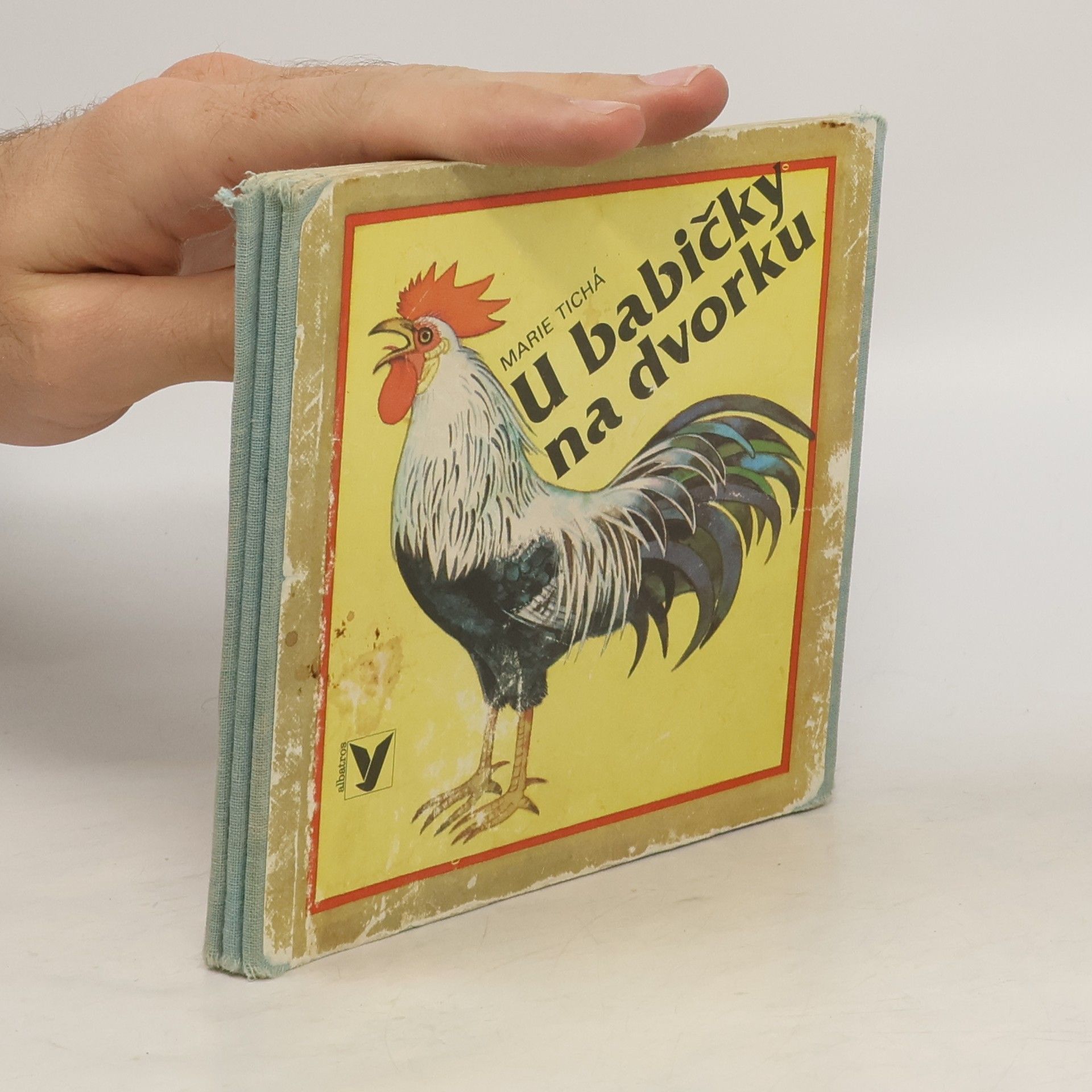 Marie Tichá U babičky na dvorku