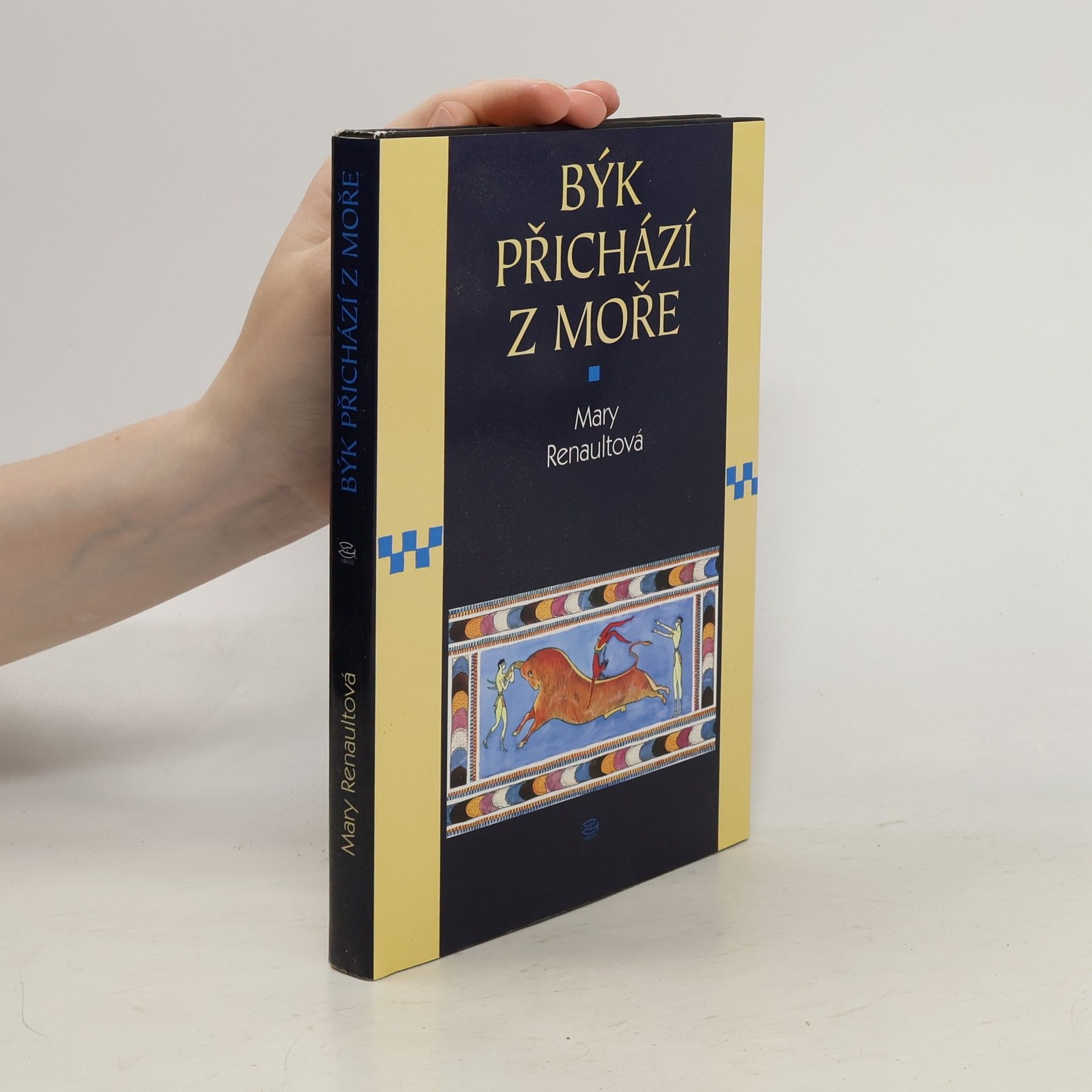 Býk přichází z moře