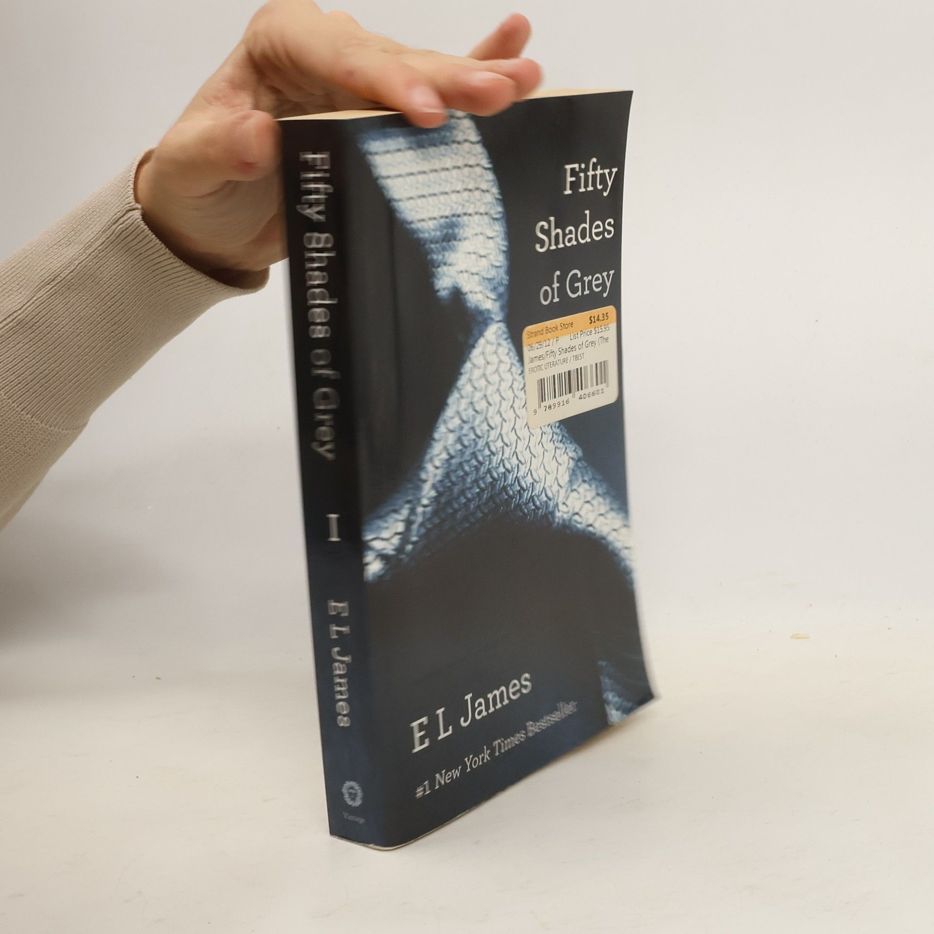 E. L. James Fifty shades of grey