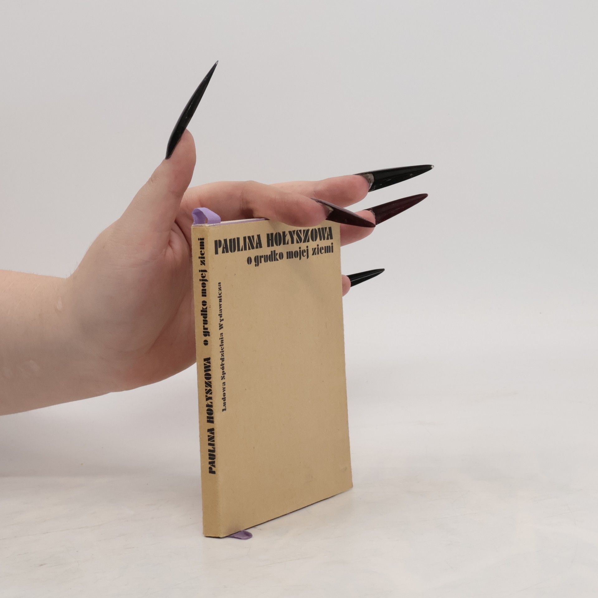 Paulina Hołyszowa O grudko mojej ziemi