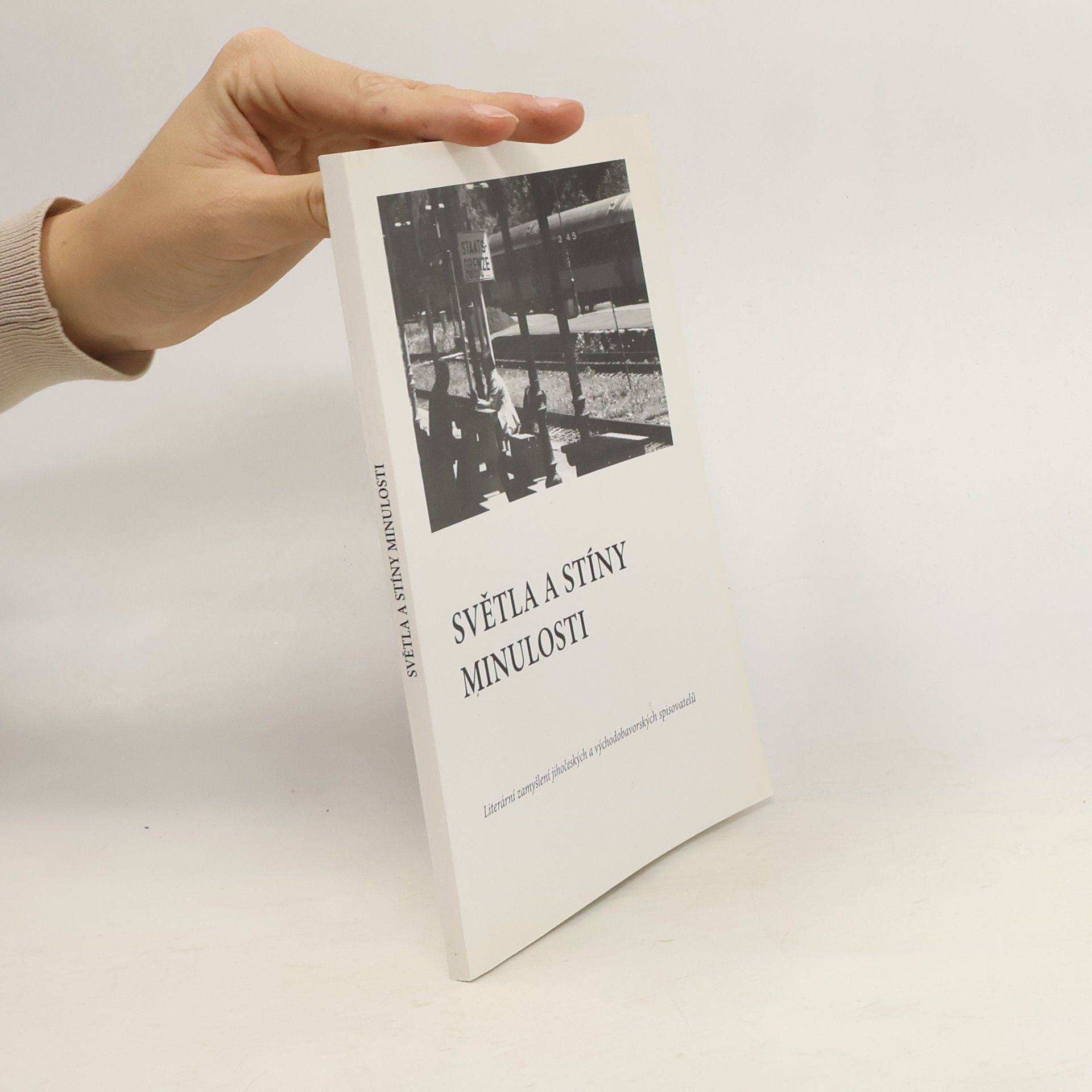 Collectif d'auteurs Světla a stíny minulosti