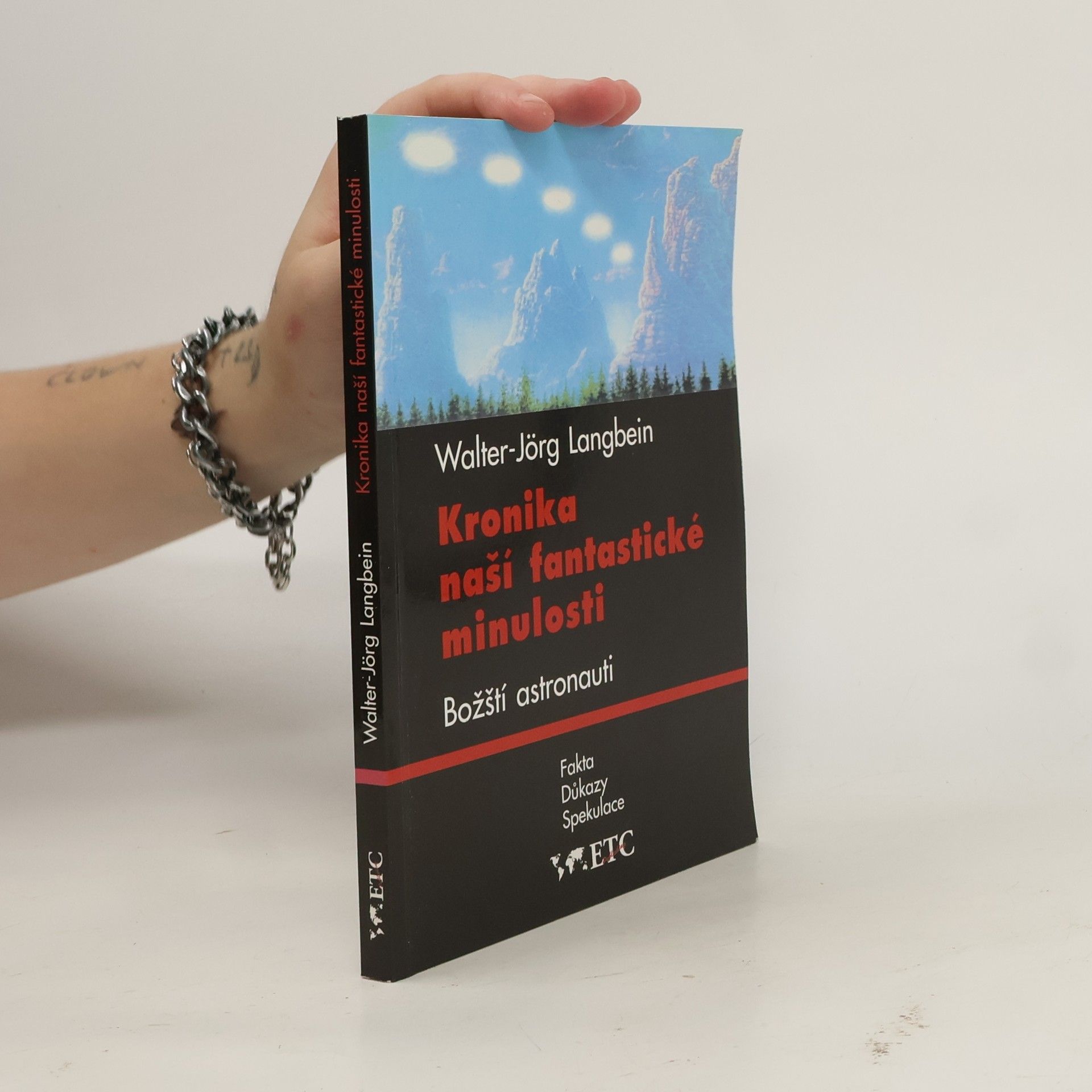 Walter Langbein Kronika naší fantastické minulosti. Božští astronauti
