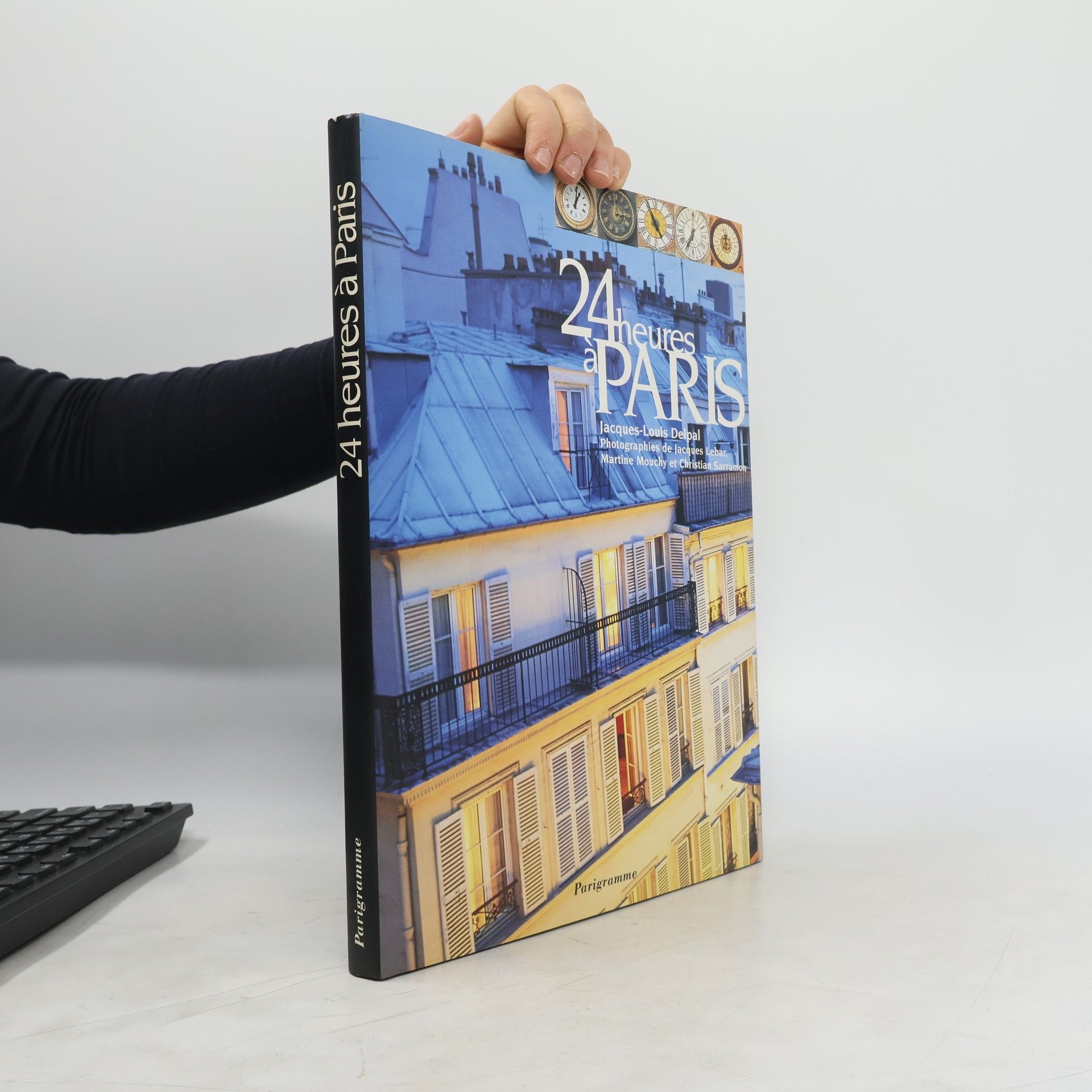 AA.VV. 24 heures à Paris