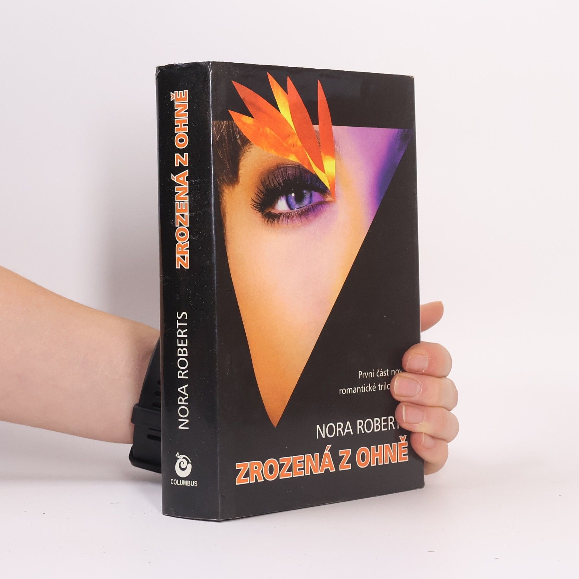 Nora Roberts Zrozená z ohně