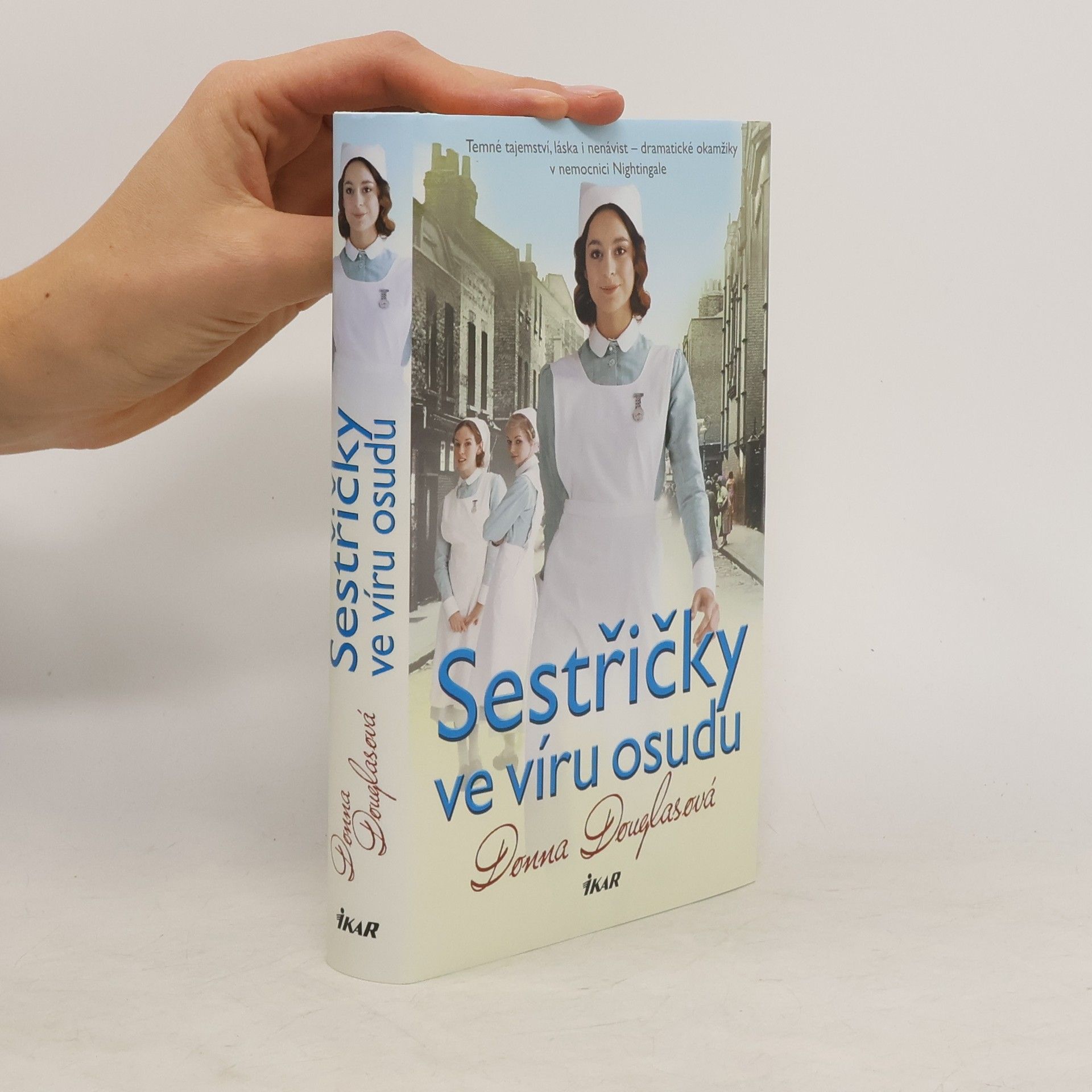 Donna Douglas Sestřičky ve víru osudu