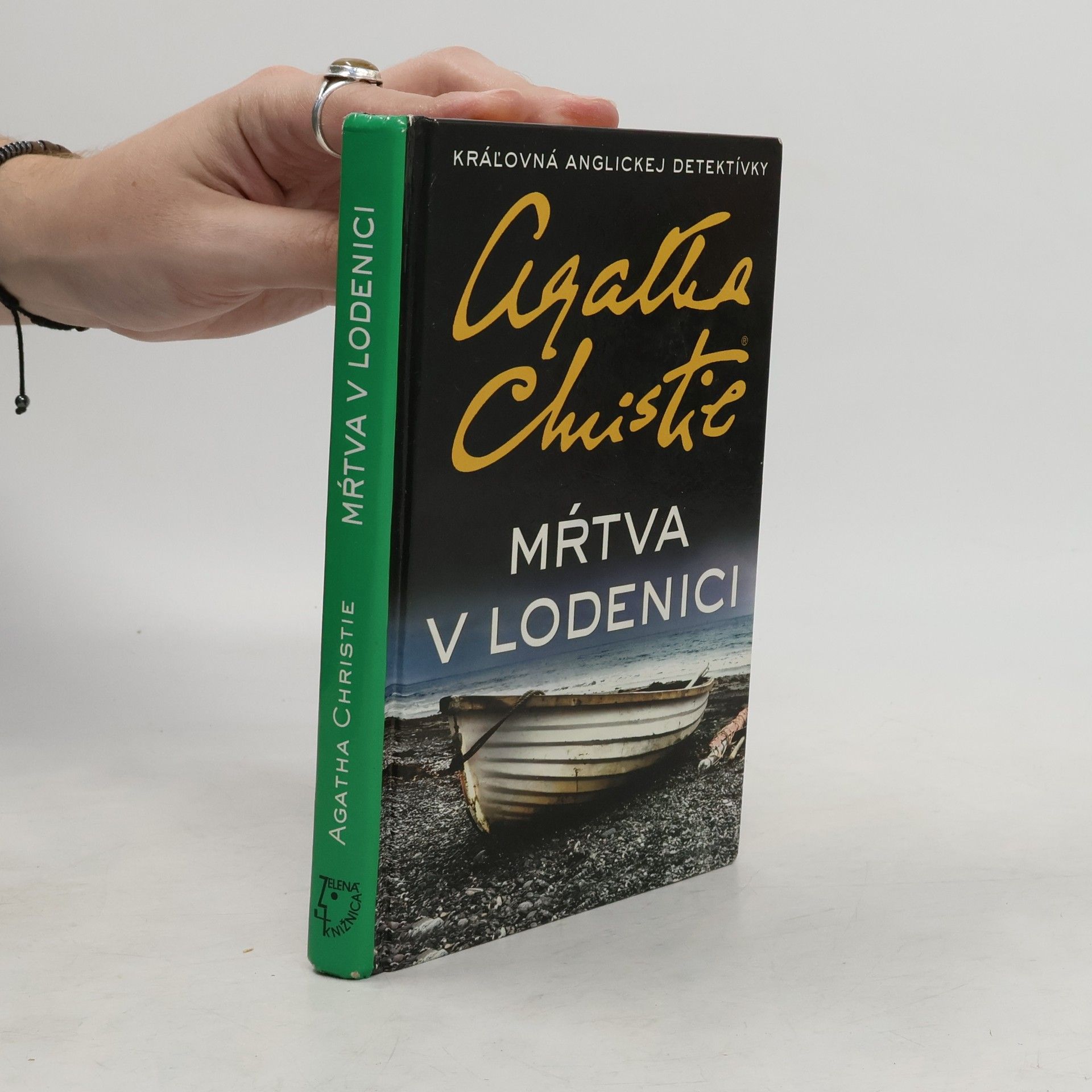 Agatha Christie Mŕtva v lodenici