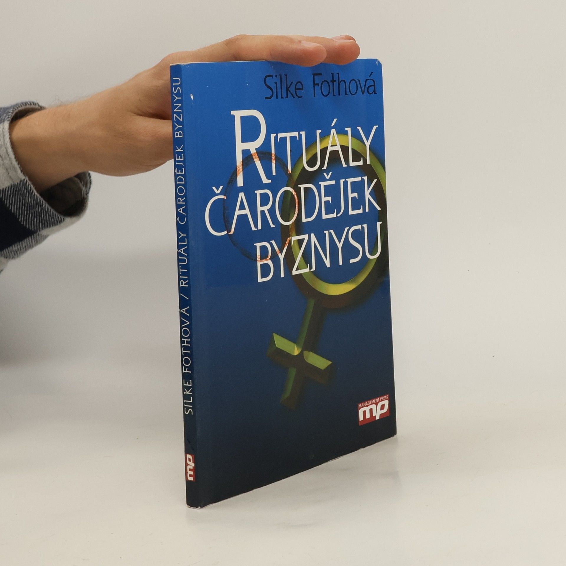 Proč muži neberou manažerky vážně a co se s tím dá dělat aneb Rituály čarodějek byznysu