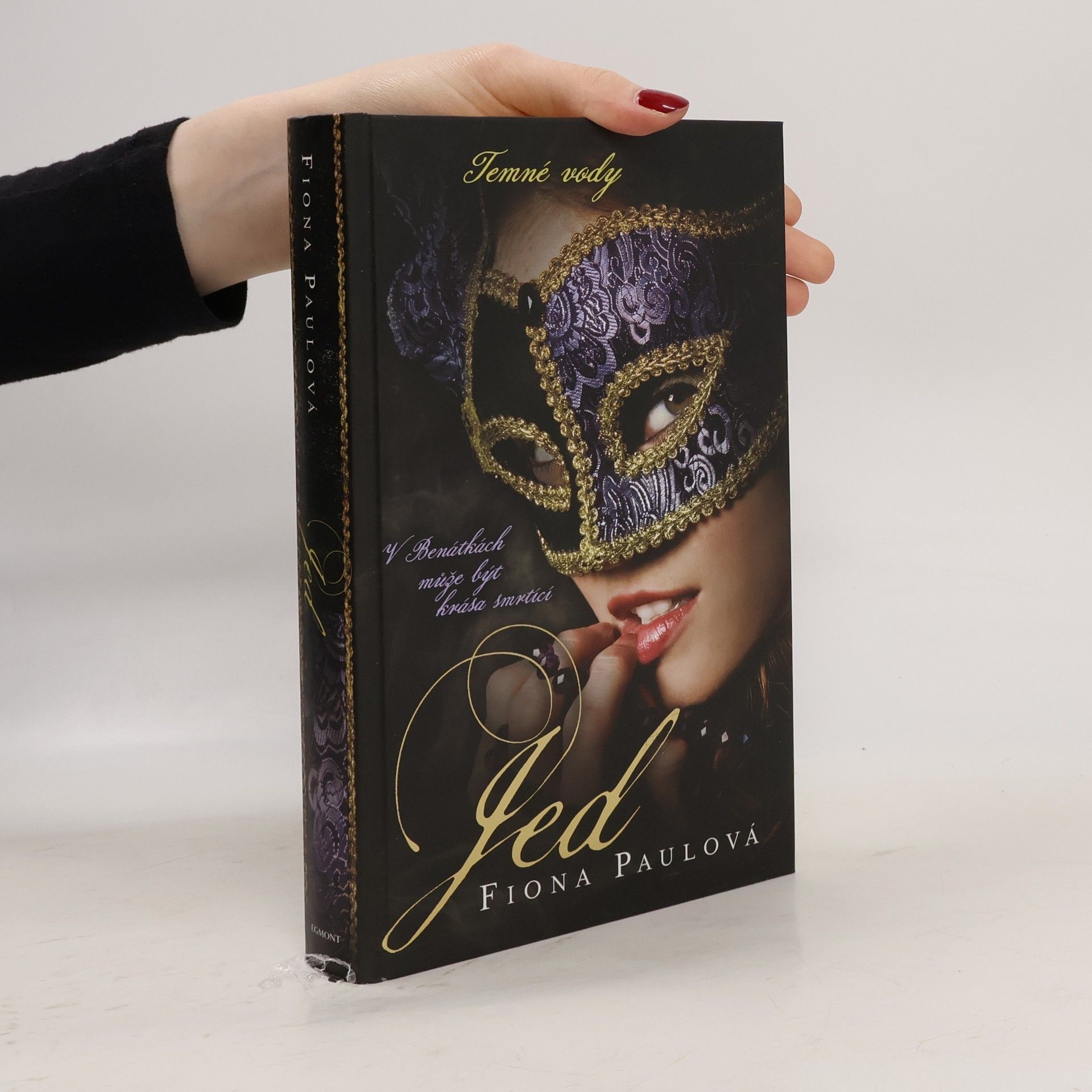 Fiona Paul Jed. Temné vody 1.
