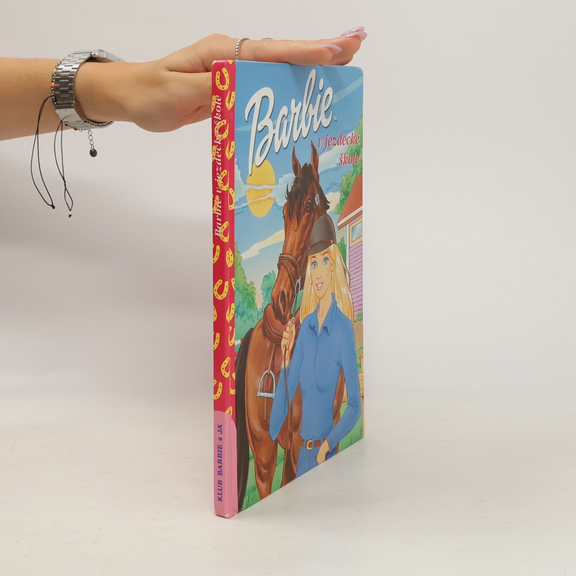 Autores varios Barbie v jezdecké škole