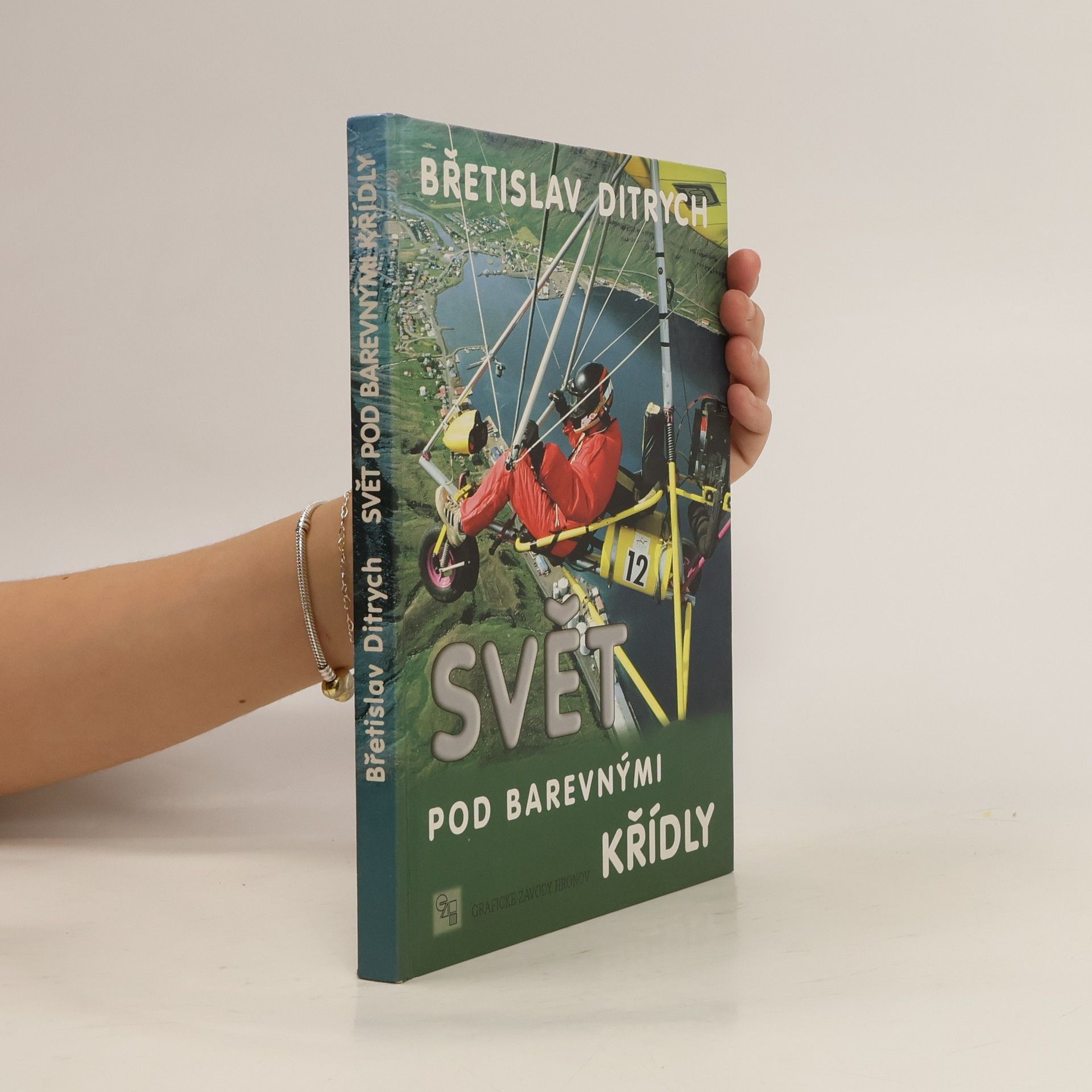 Svět pod barevnými křídly