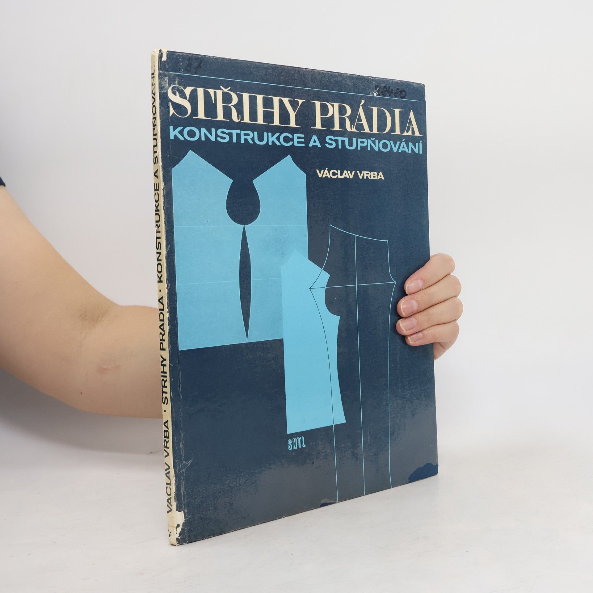 Střihy prádla : konstrukce a stupňování