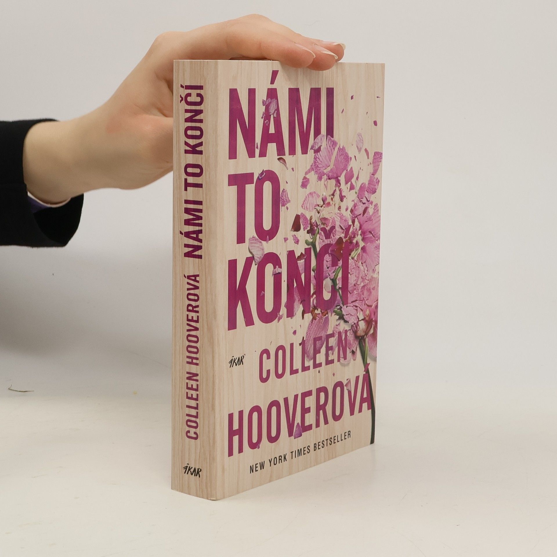 Colleen Hoover Námi to končí