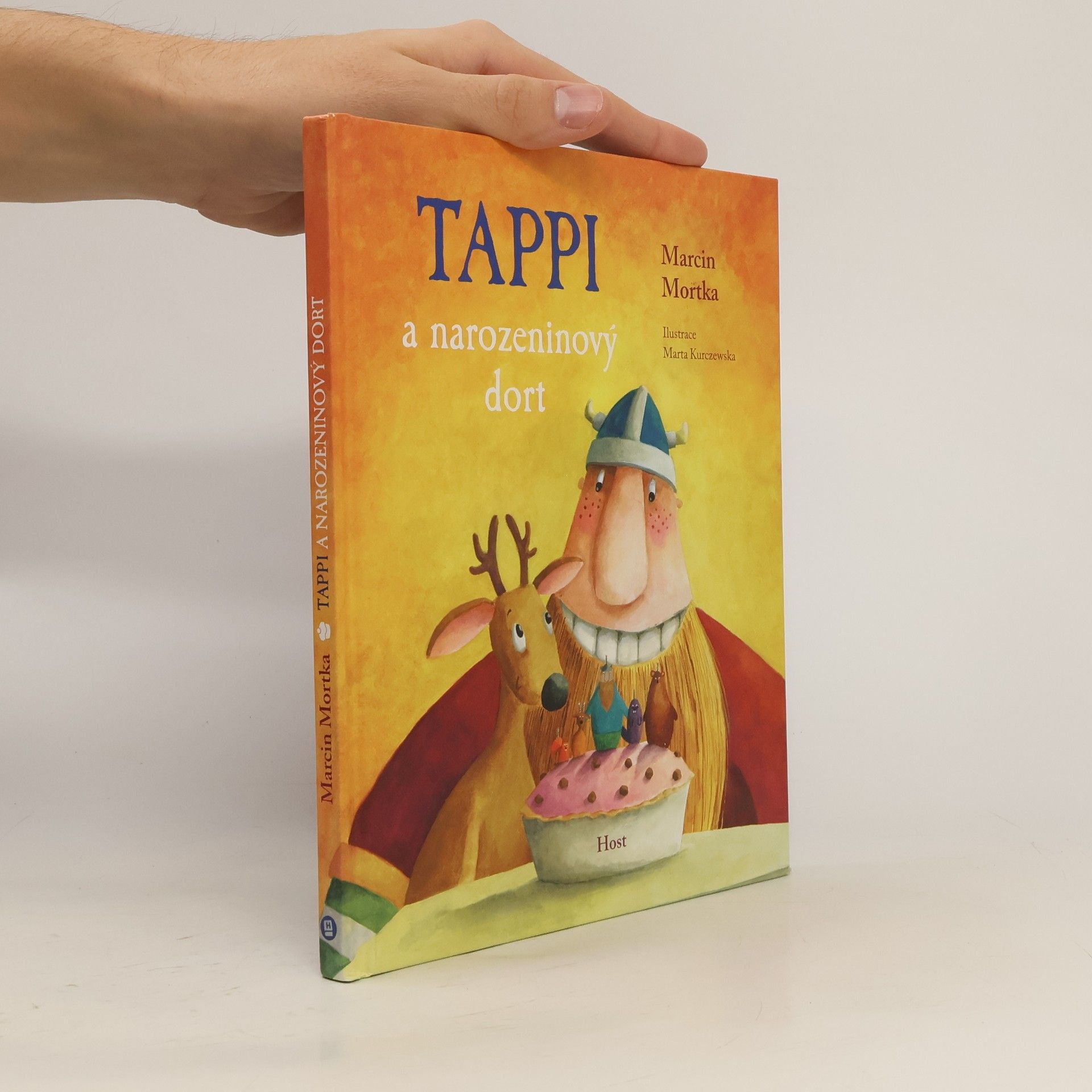 Tappi a narozeninový dort