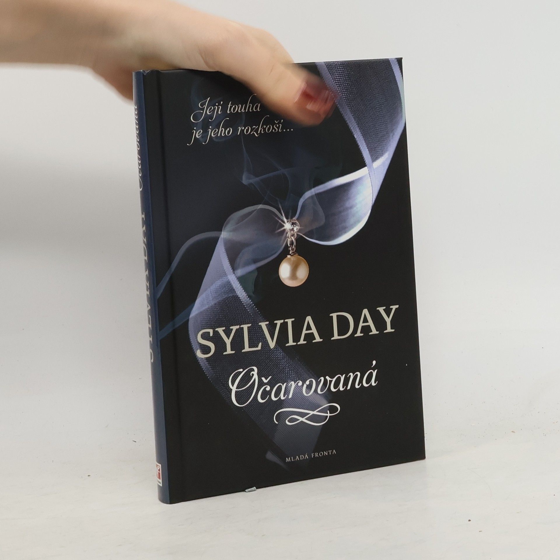 Sylvia Day Očarovaná