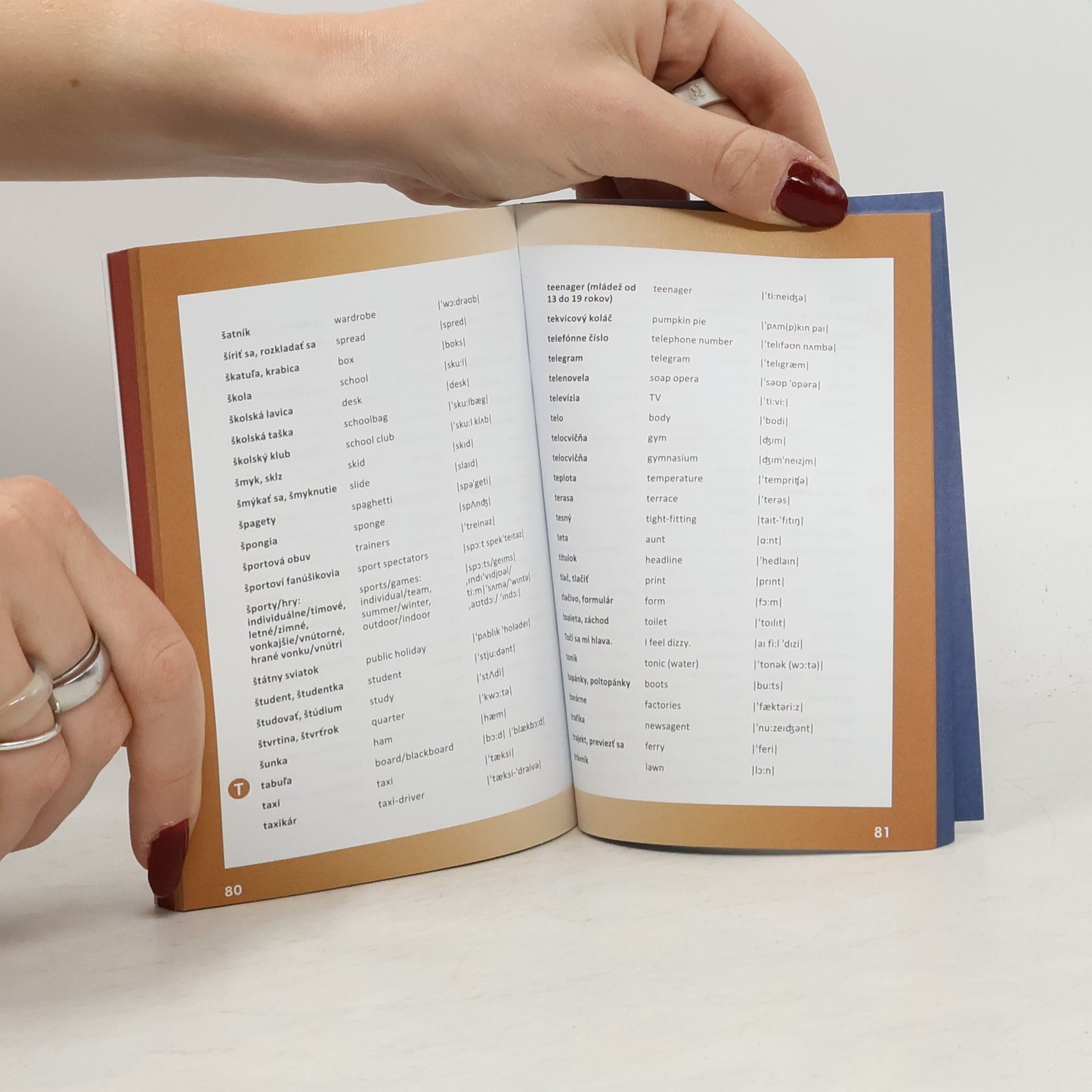 Autorenkollektiv Anglicko-slovenský slovensko-anglický školský slovník
