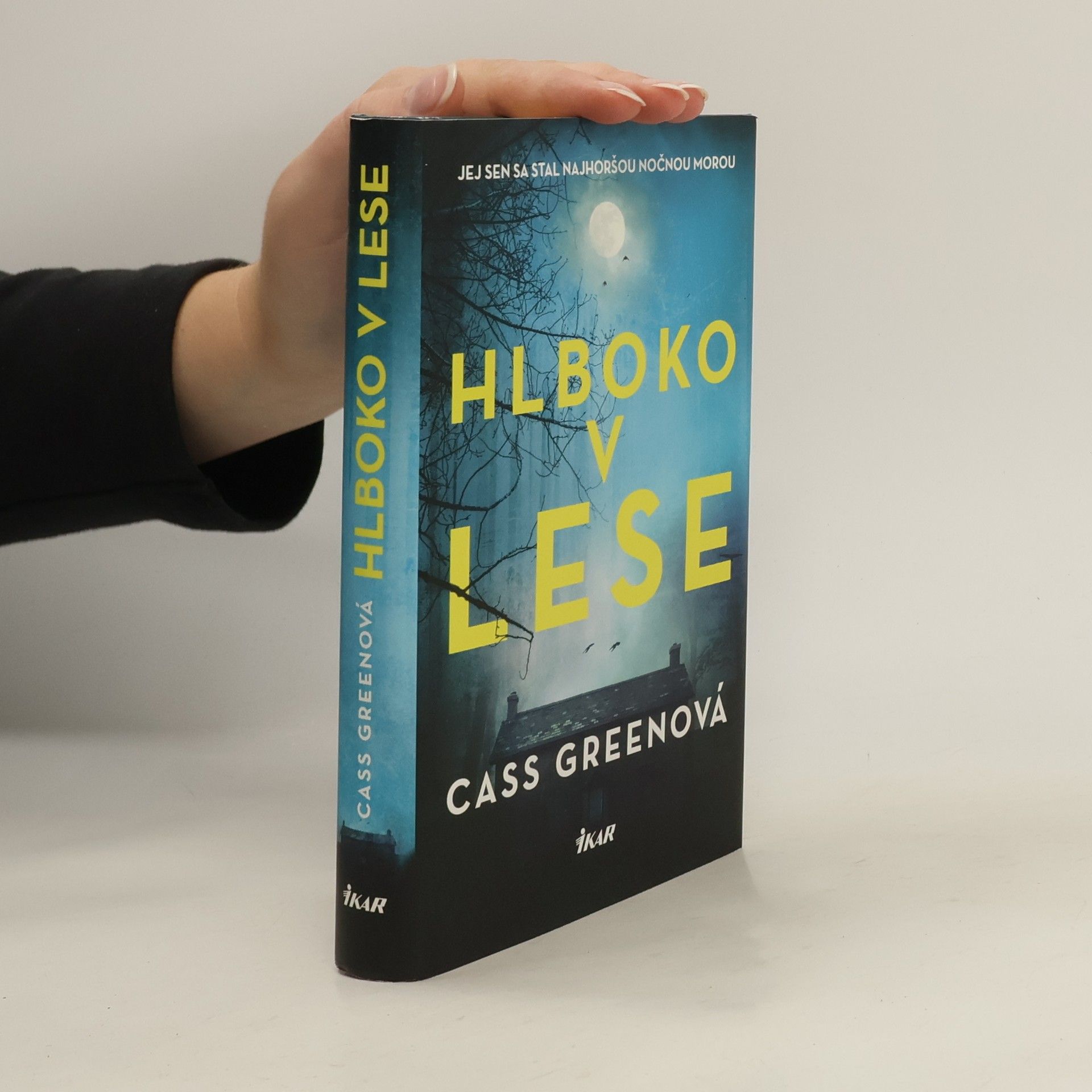 Cass Green Hlboko v lese