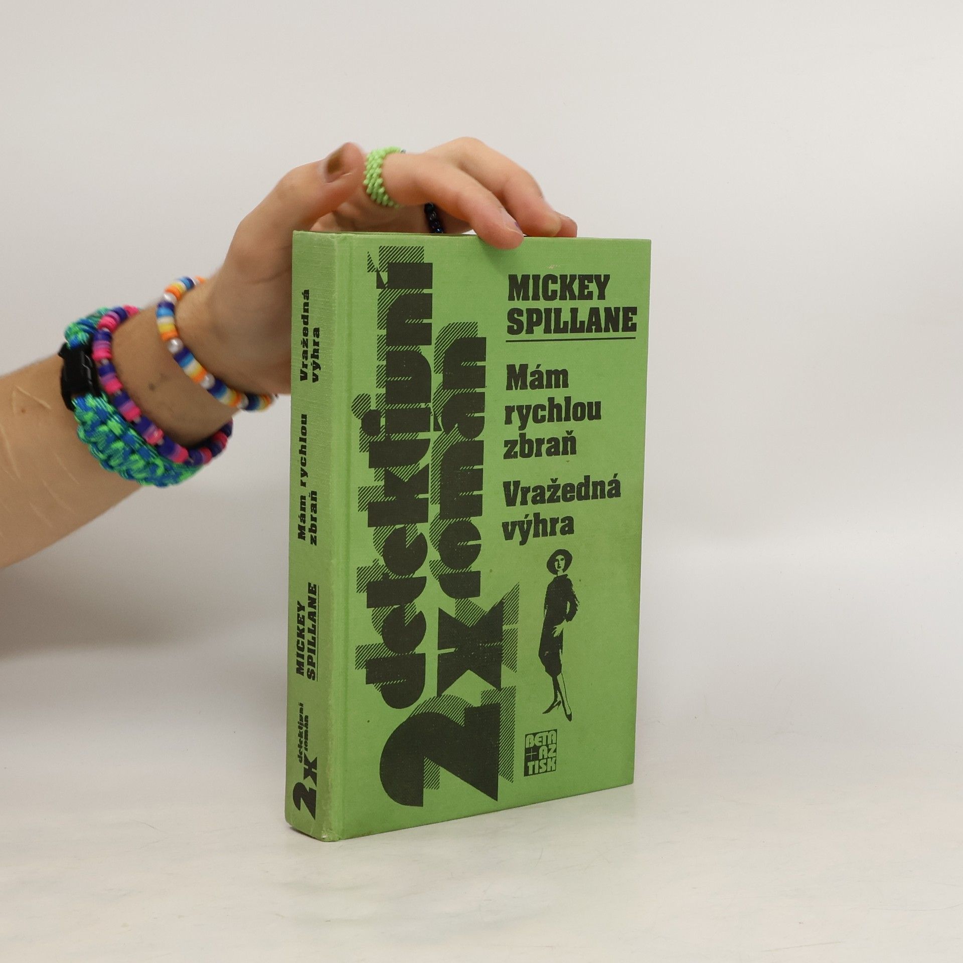 Mickey Spillane Mám rychlou zbraň ; Vražedná výhra