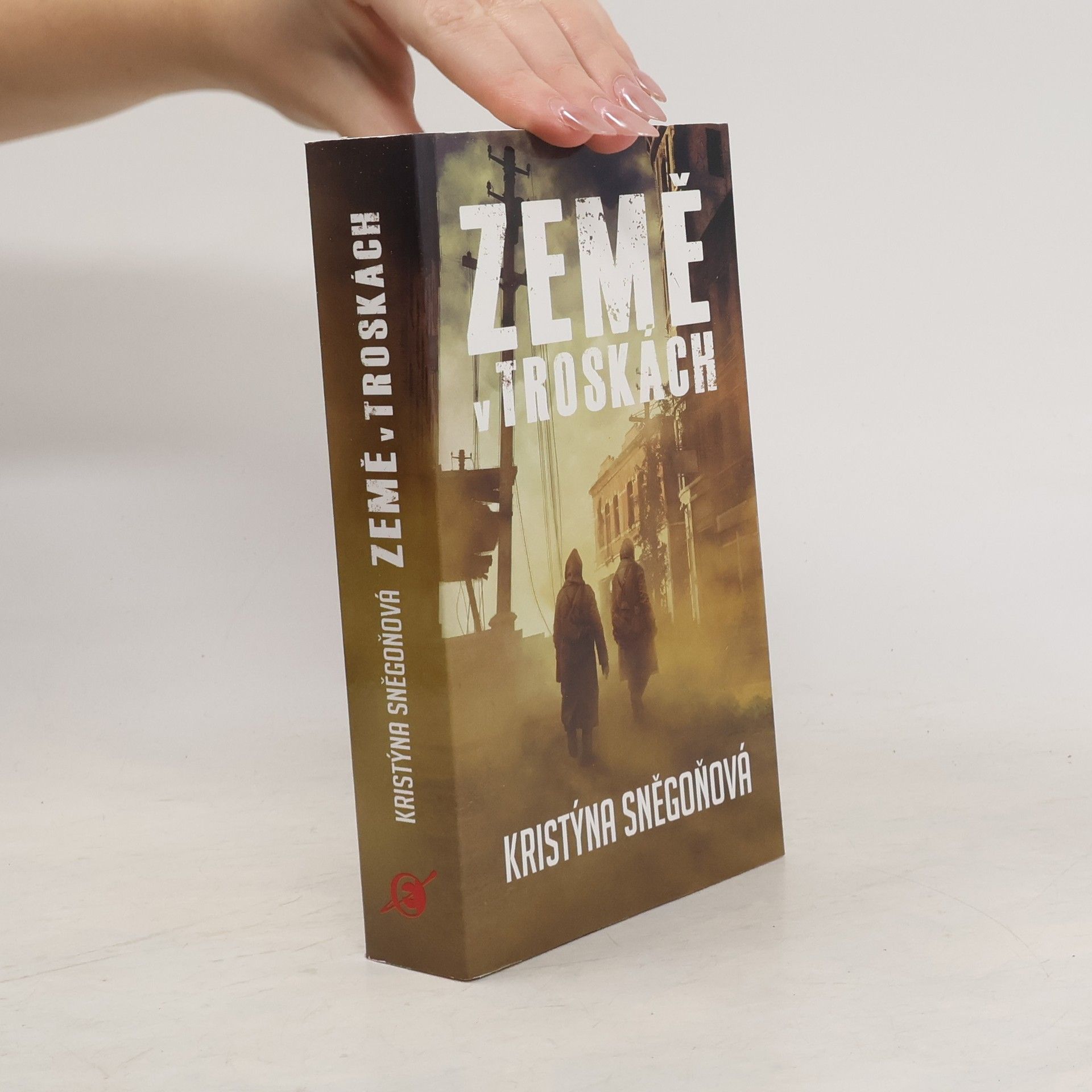 Kristýna Sněgoňová Země v troskách