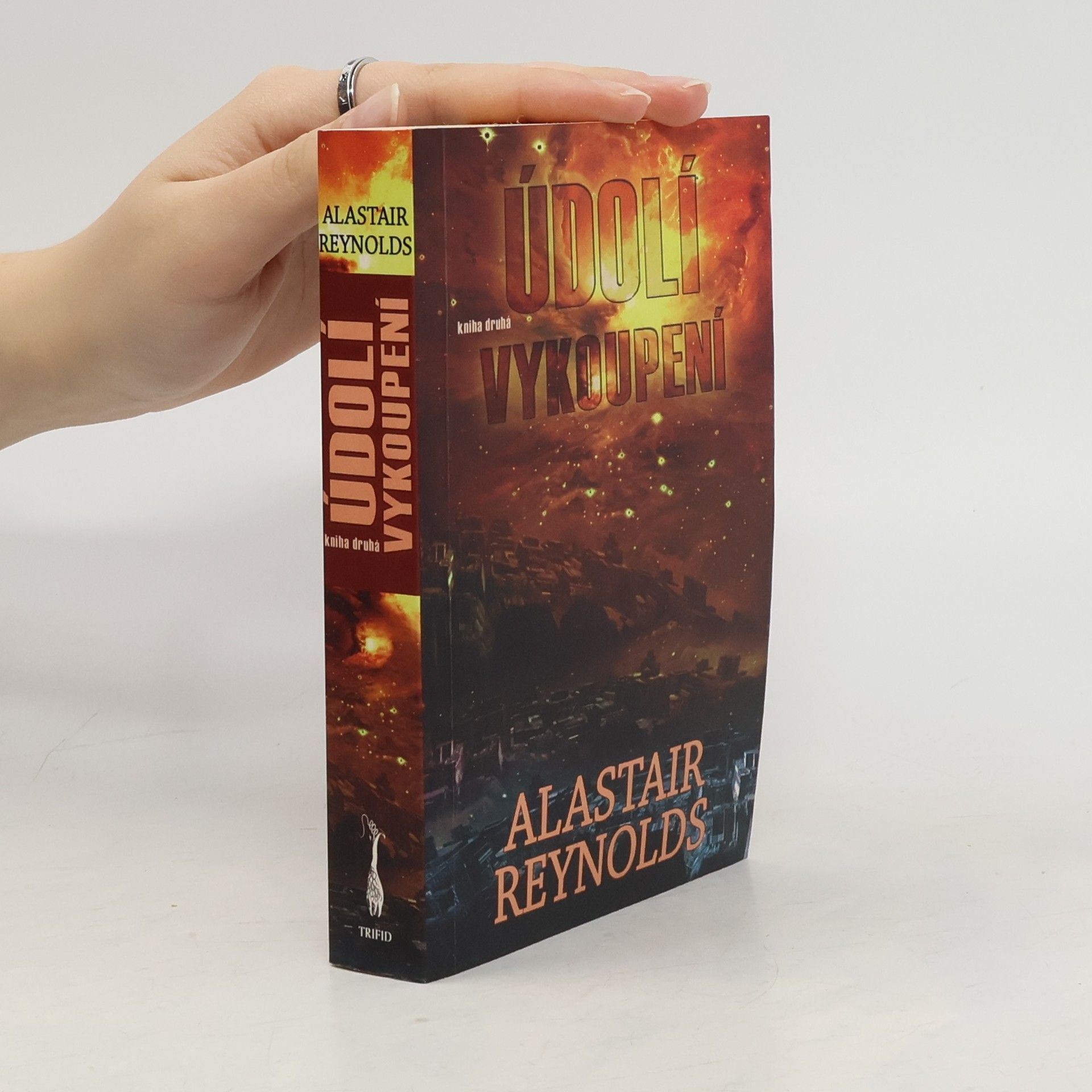 Alastair Reynolds Údolí vykoupení. Kniha druhá