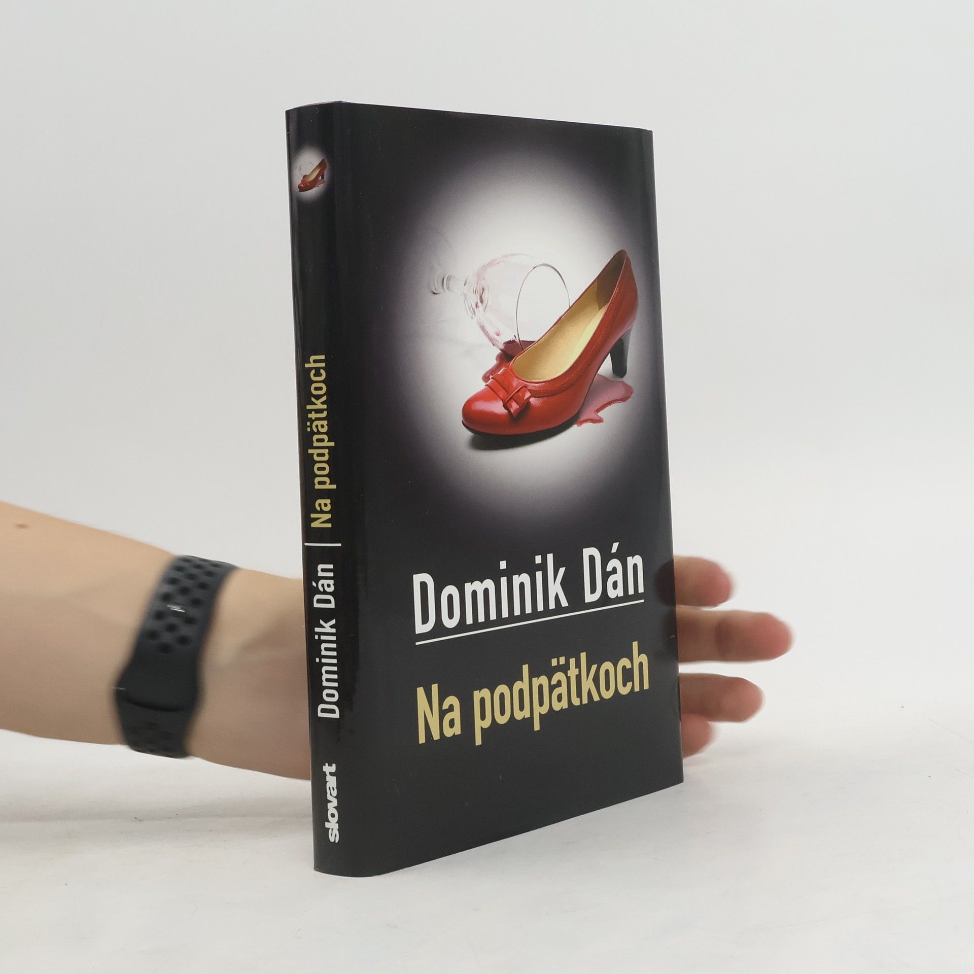 Dominik Dán Na podpätkoch