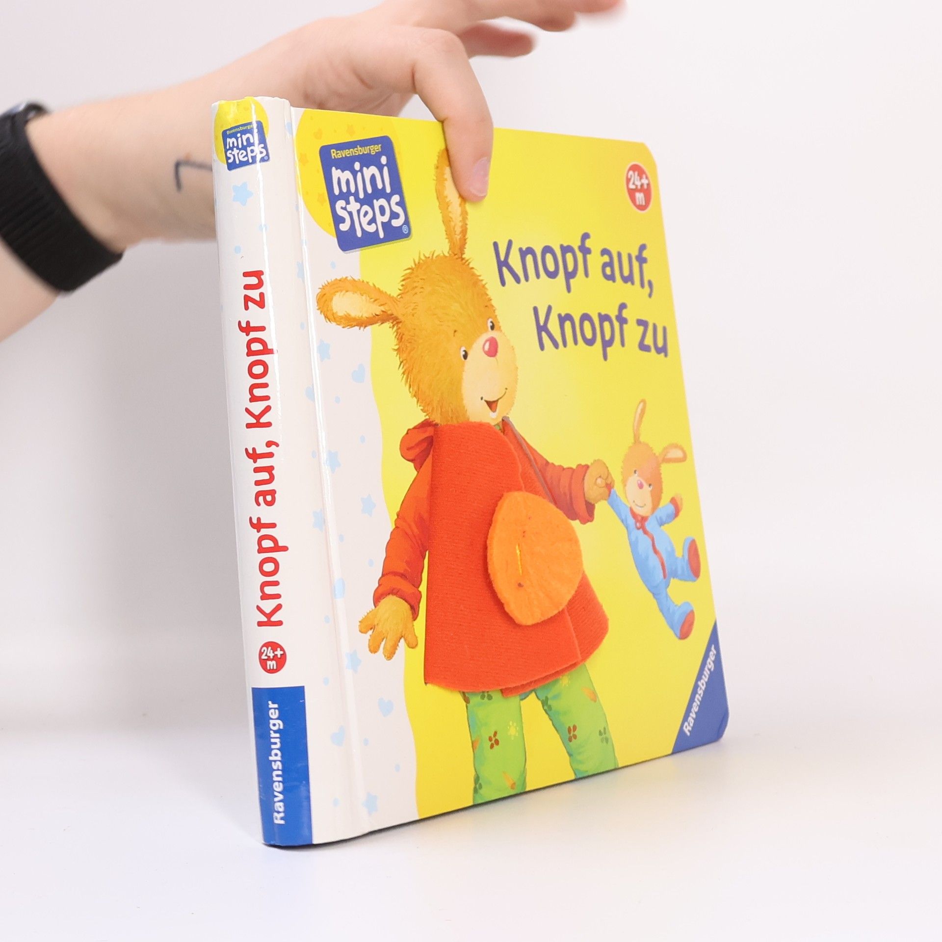 Katja Senner Knopf auf, Knopf zu