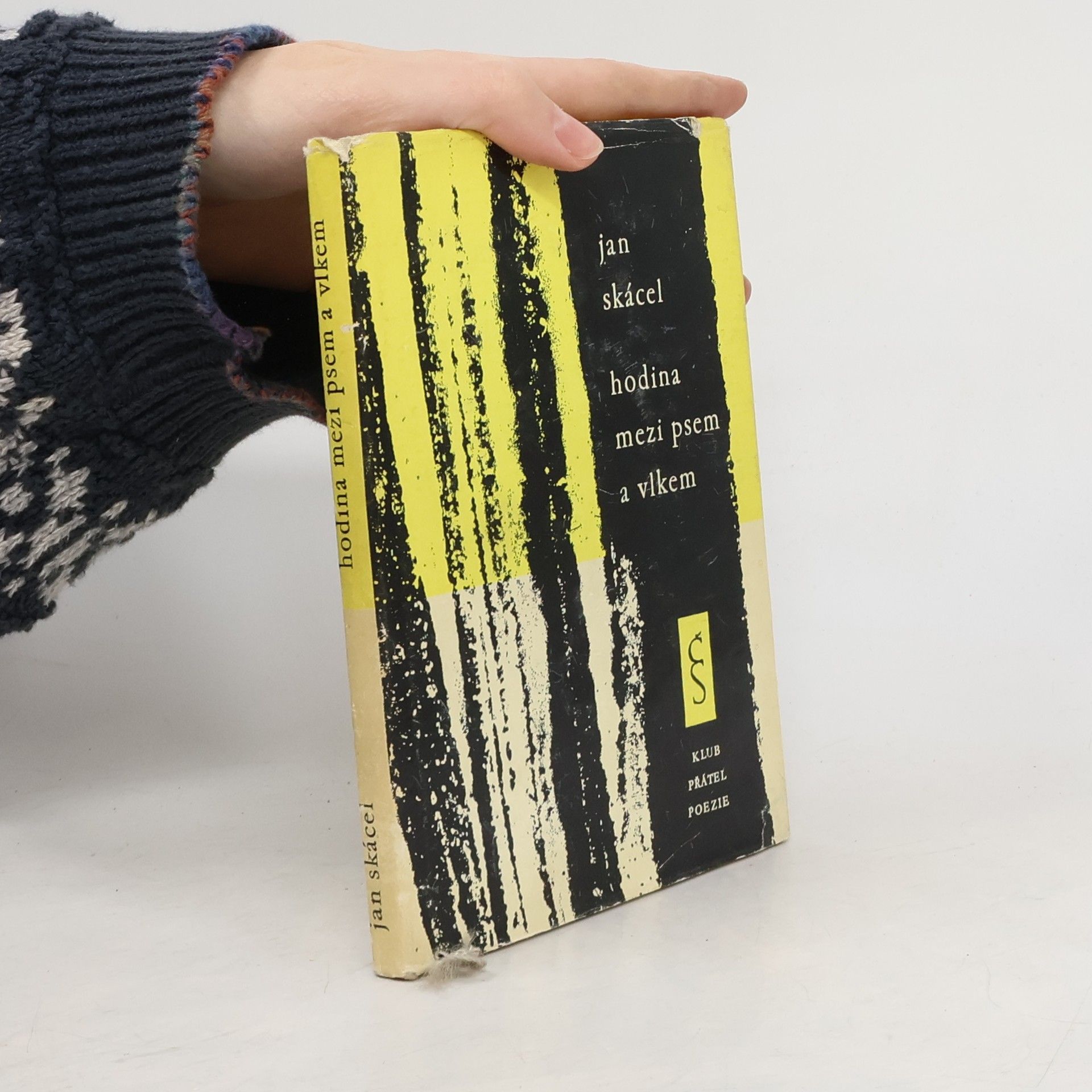 Jan Skácel Hodina mezi psem a vlkem