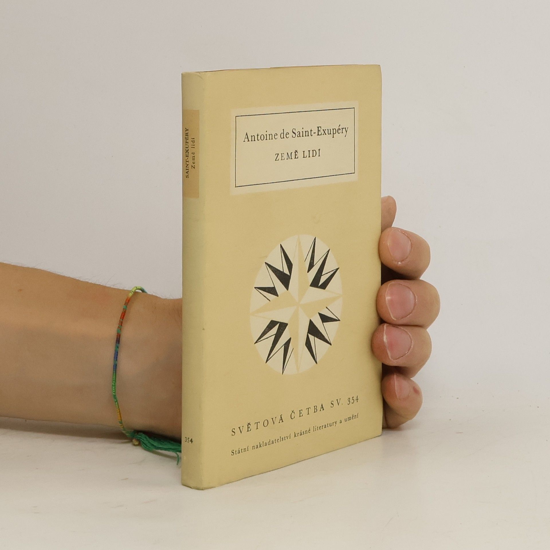 Antoine de Saint-Exupéry Země lidí