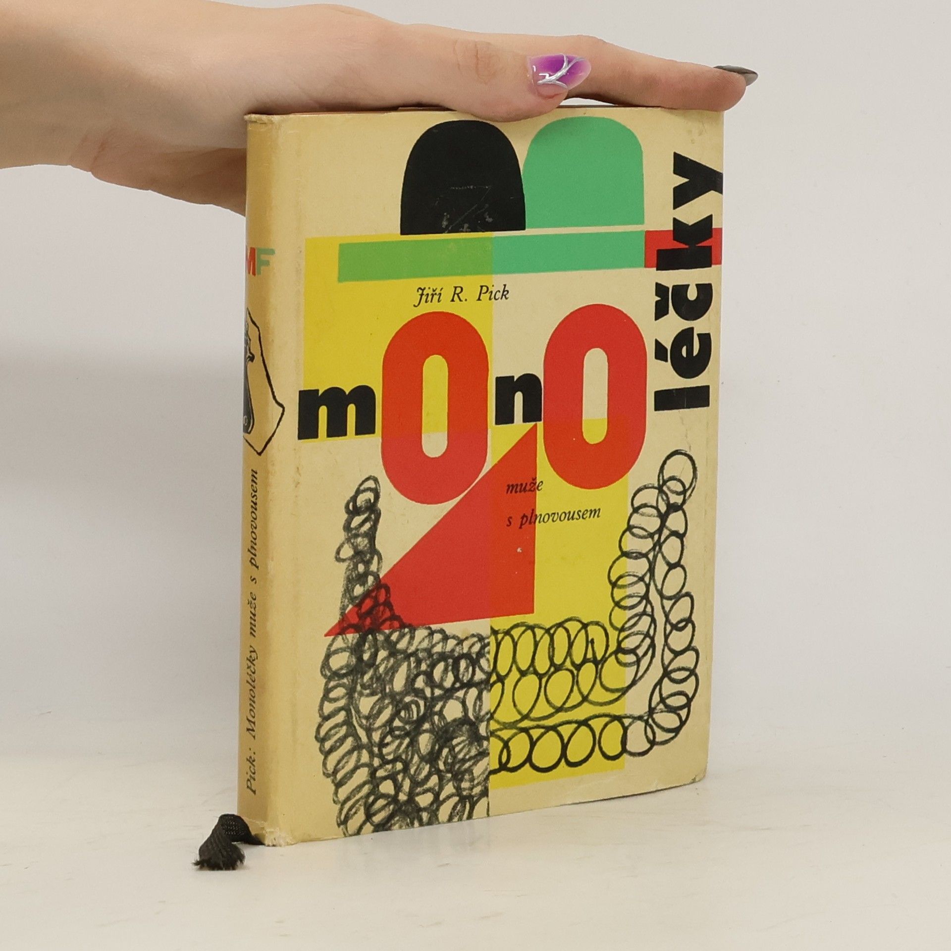 Monoléčky muže s plnovousem