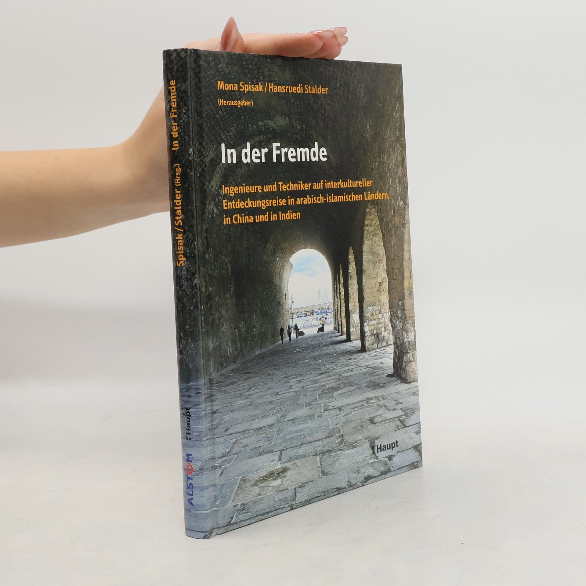 Mona Spisak In der Fremde