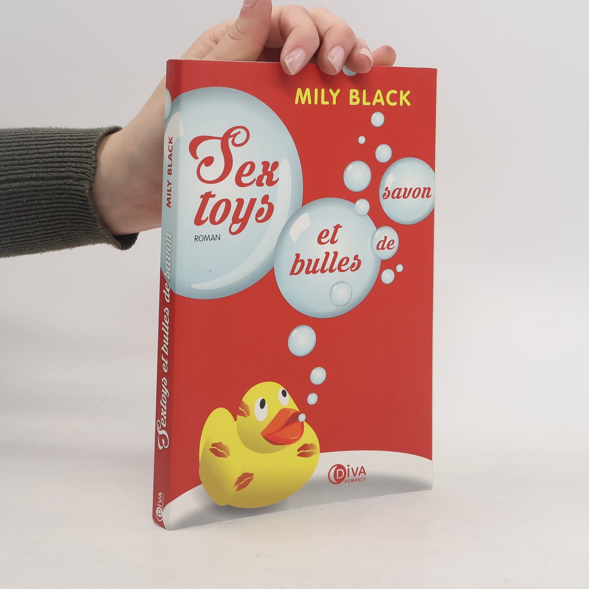 Mily Black Sextoys et bulles de savon