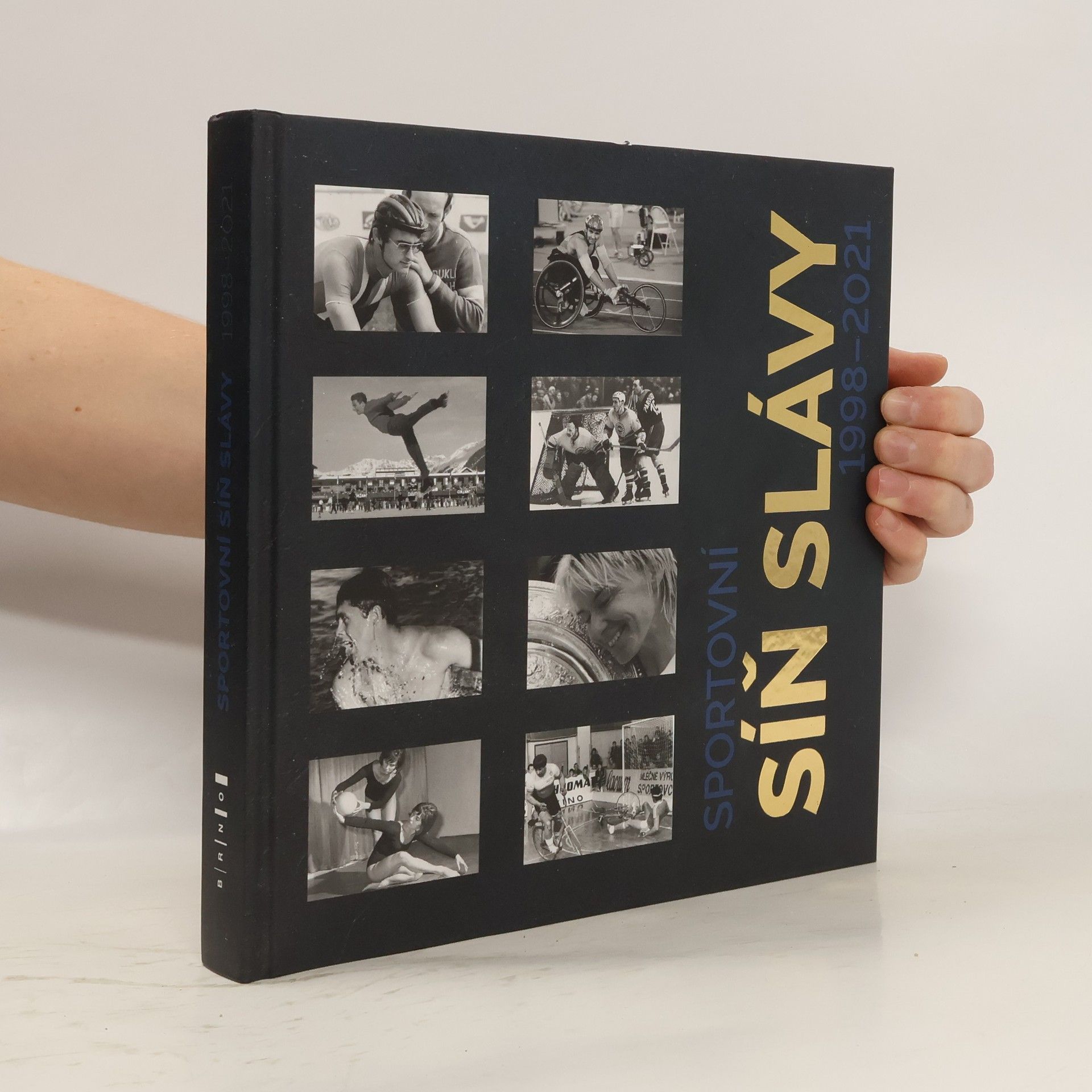 Kolektív autorov Sportovní síň slávy 1998-2021