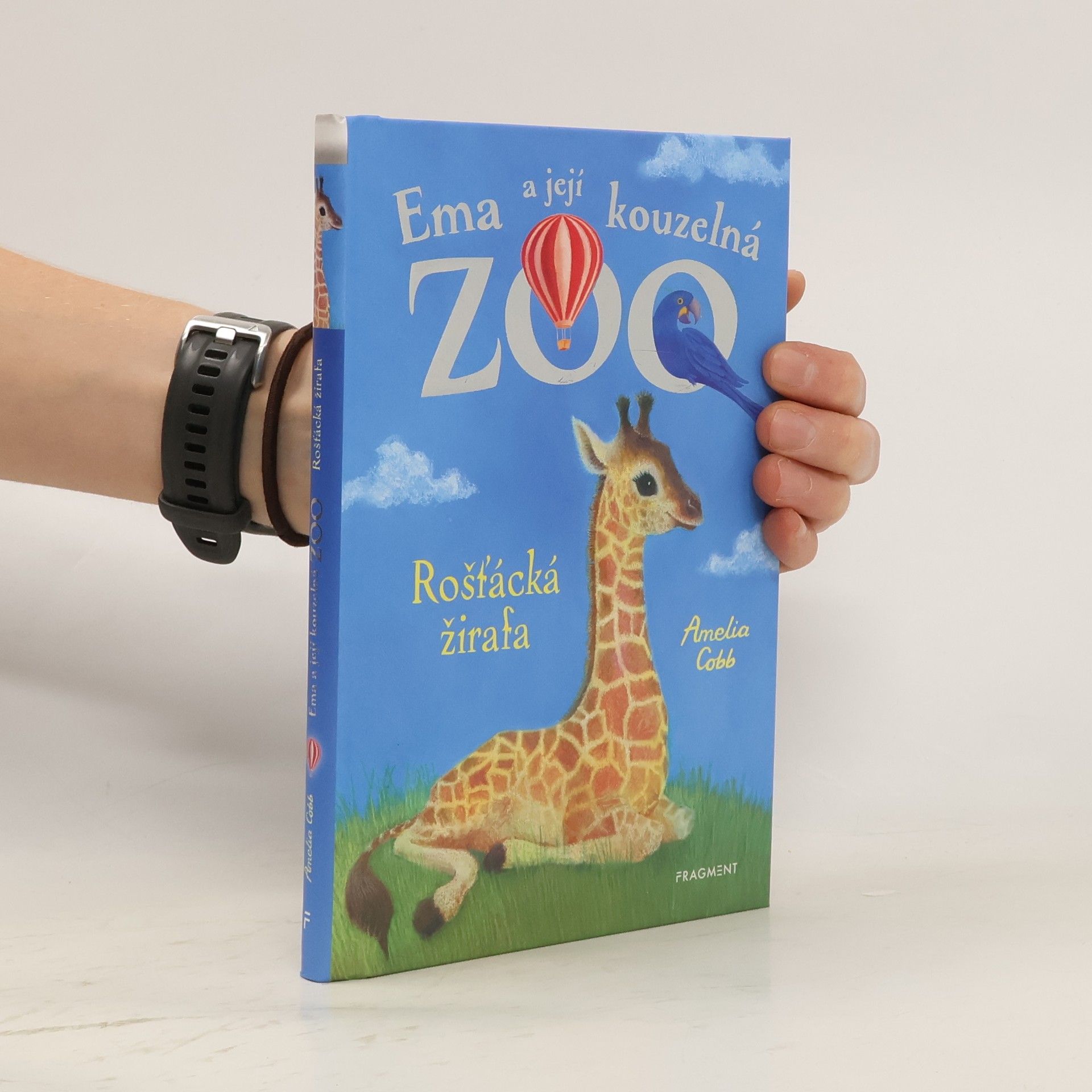 Cobb, Amelia Ema a její kouzelná zoo. Rošťácká žirafa
