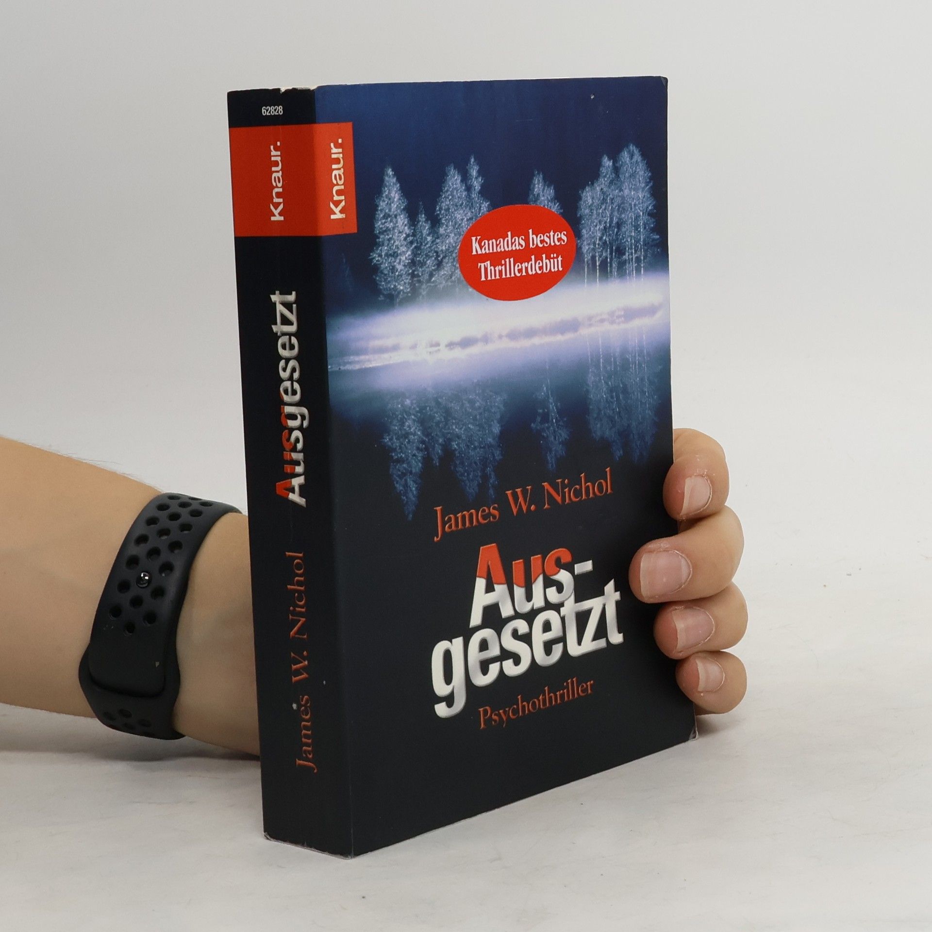 James W. Nichol Ausgesetzt