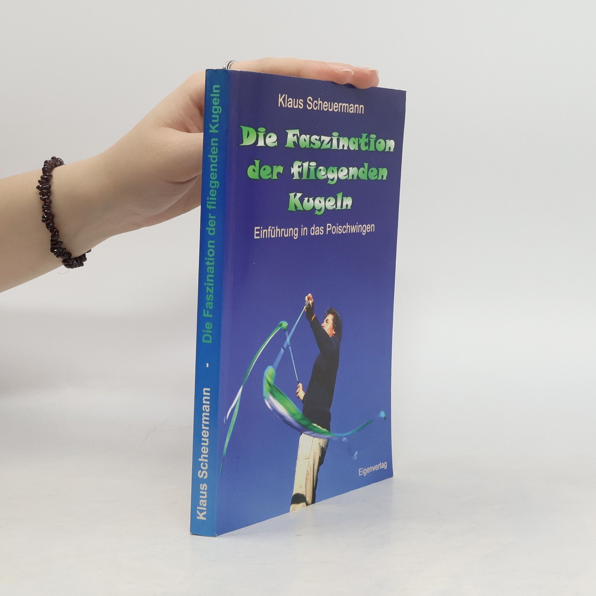 Klaus Scheuermann Die Faszination der fliegenden Kugeln