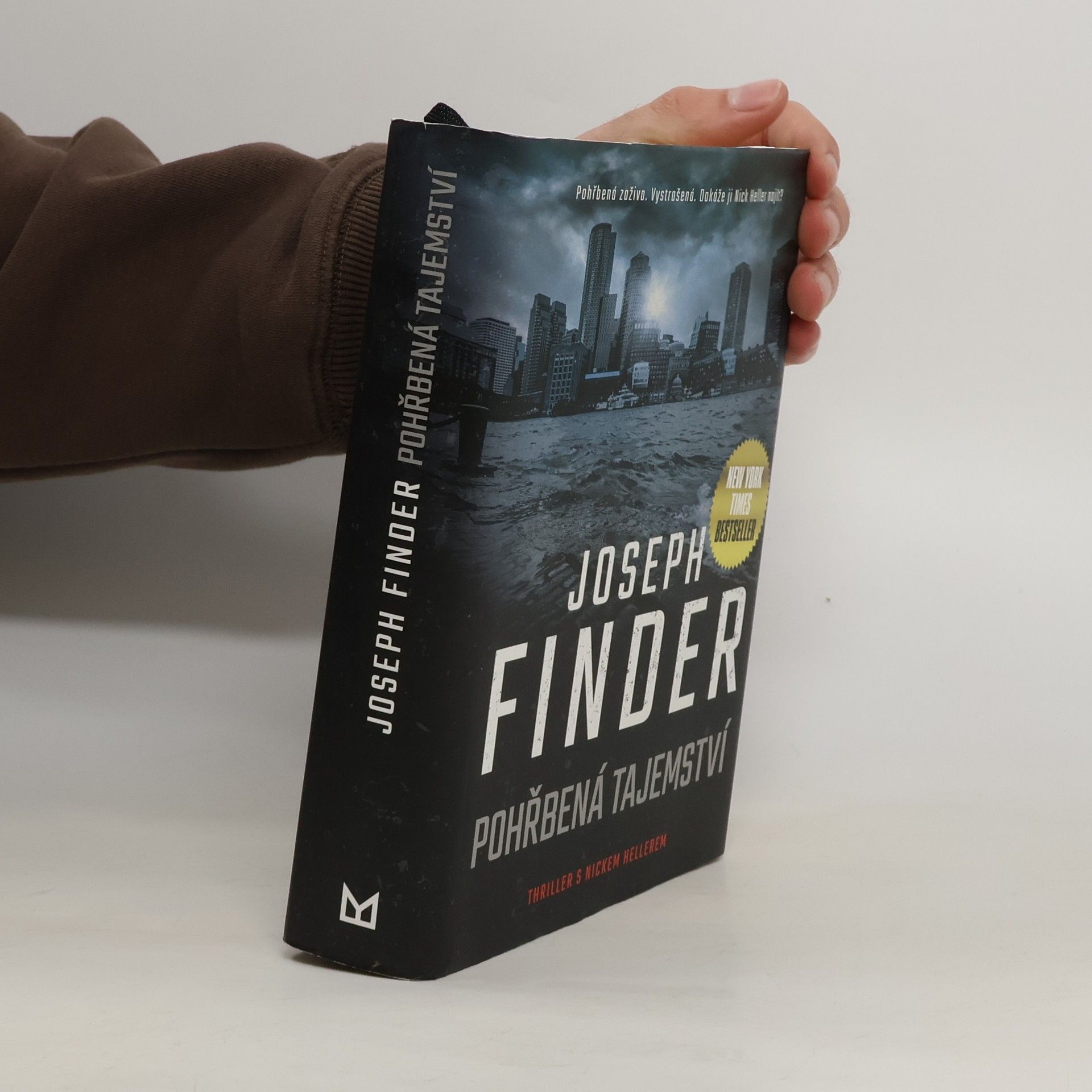 Joseph Finder Pohřbená tajemství