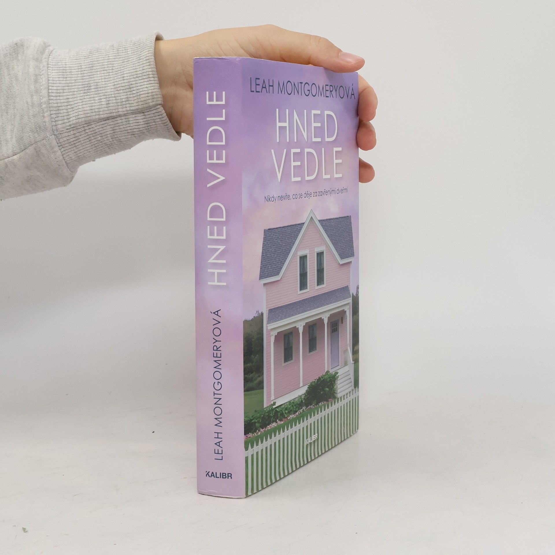 Leah Montgomery Hned vedle