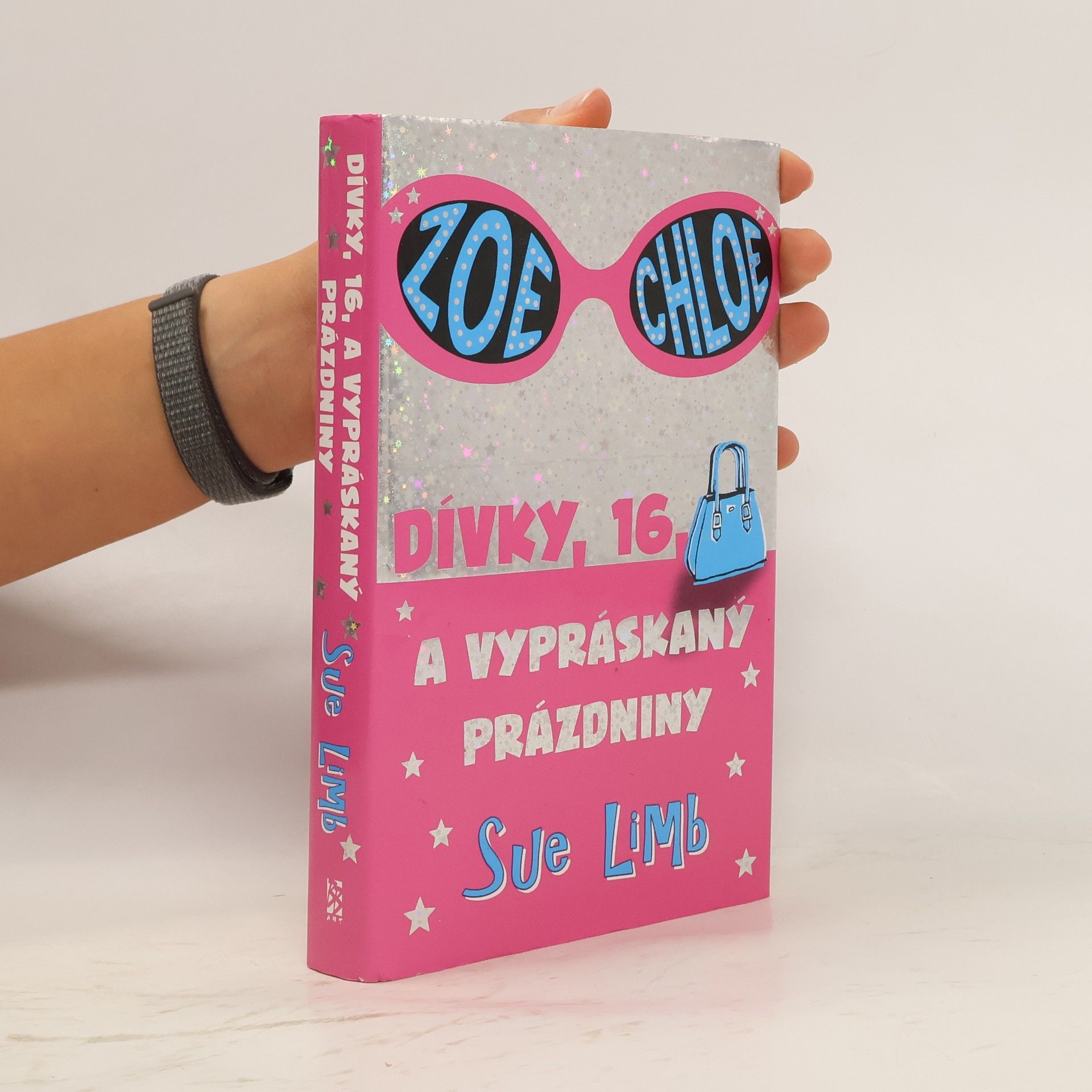 Dívky, 16, a vypráskaný prázdniny