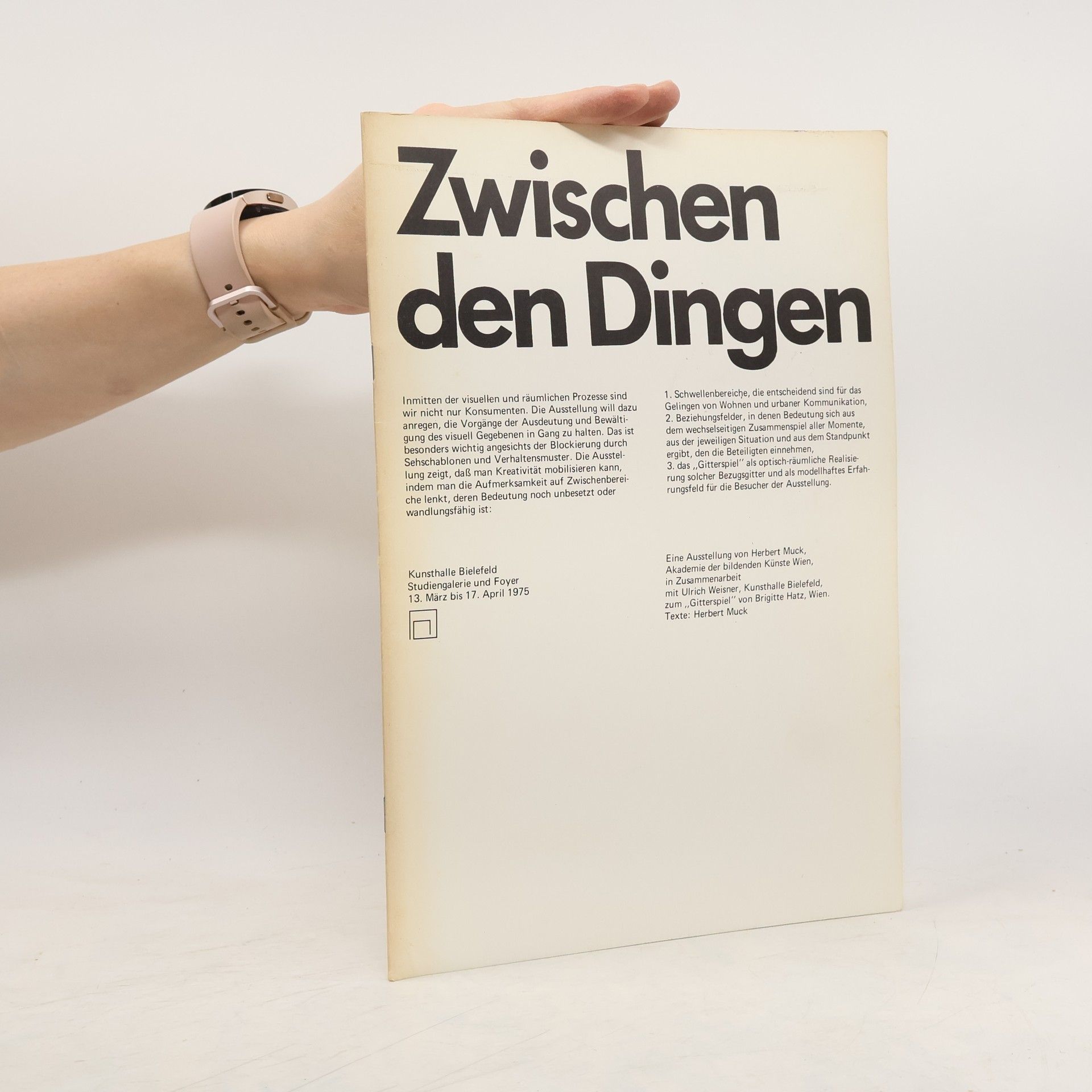 AA.VV. Zwischen den Dingen