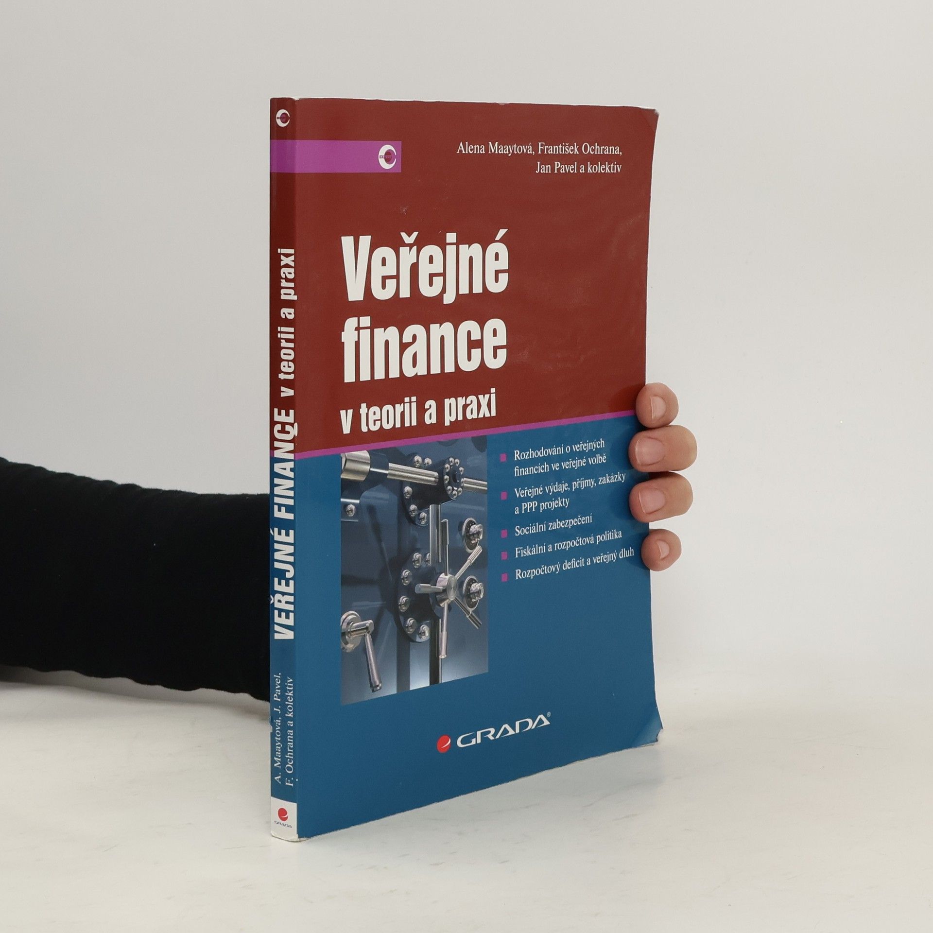 Veřejné finance v teorii a praxi